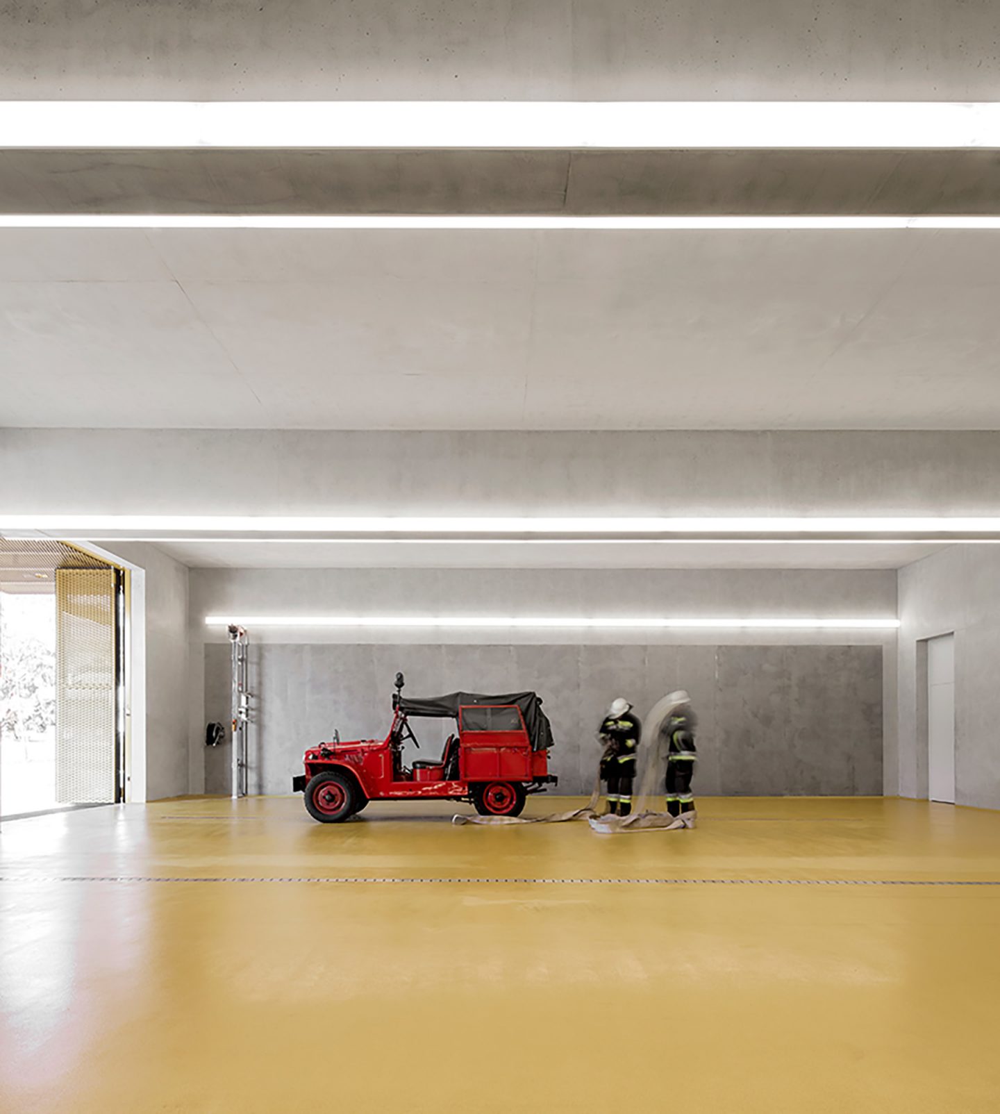 iGNANT-Architecture-Pedevilla-Architects-Fire-Station-005