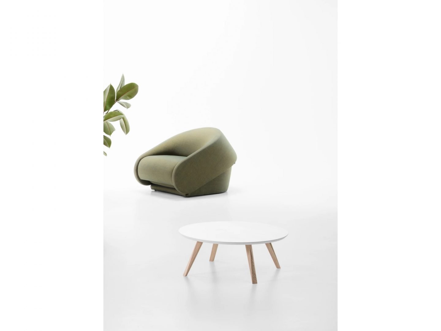 Prostoria – Up-lift armchair