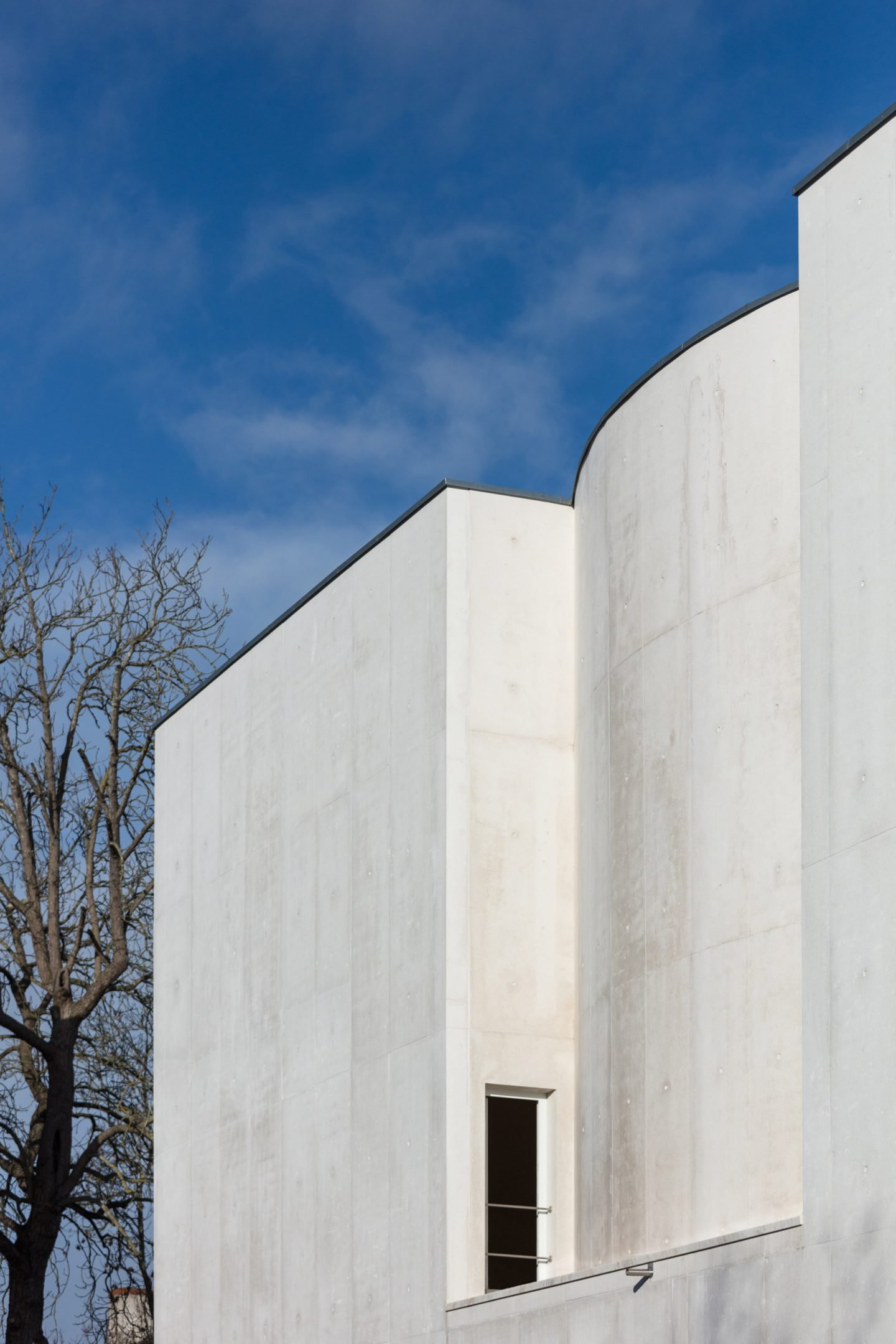 iGNANT-Architecture-Alvaro-Siza-Brittany-Church-005