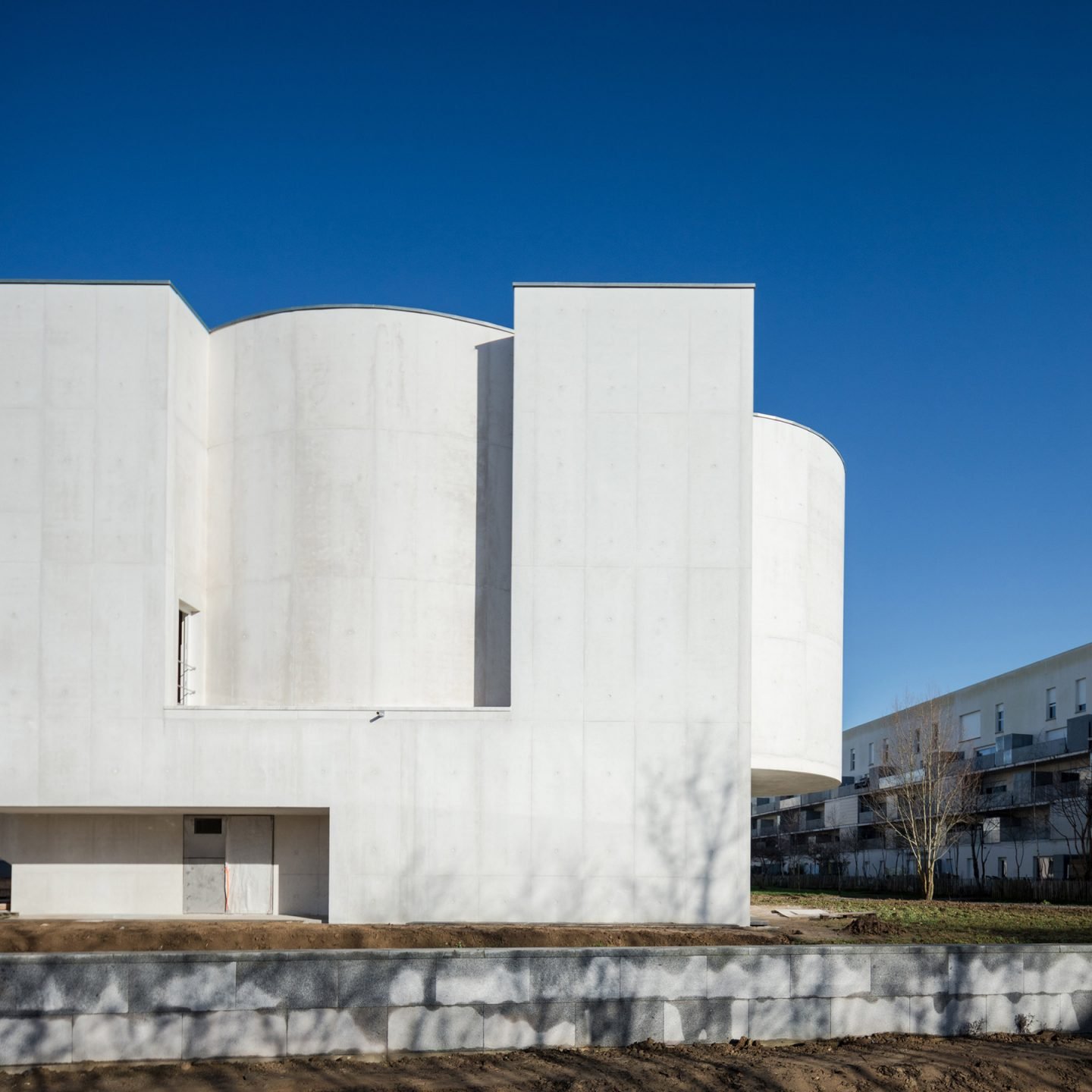 iGNANT-Architecture-Alvaro-Siza-Brittany-Church-011