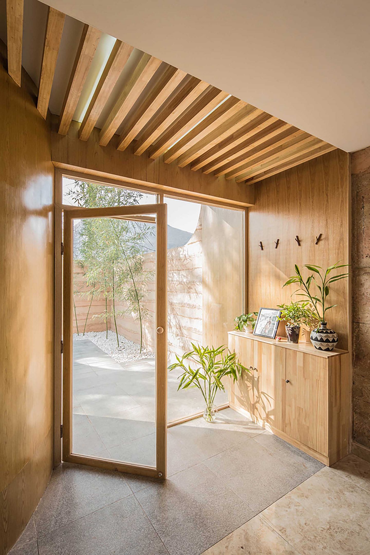 iGNANT-Architecture-hyperSity-The-Cave-House-22