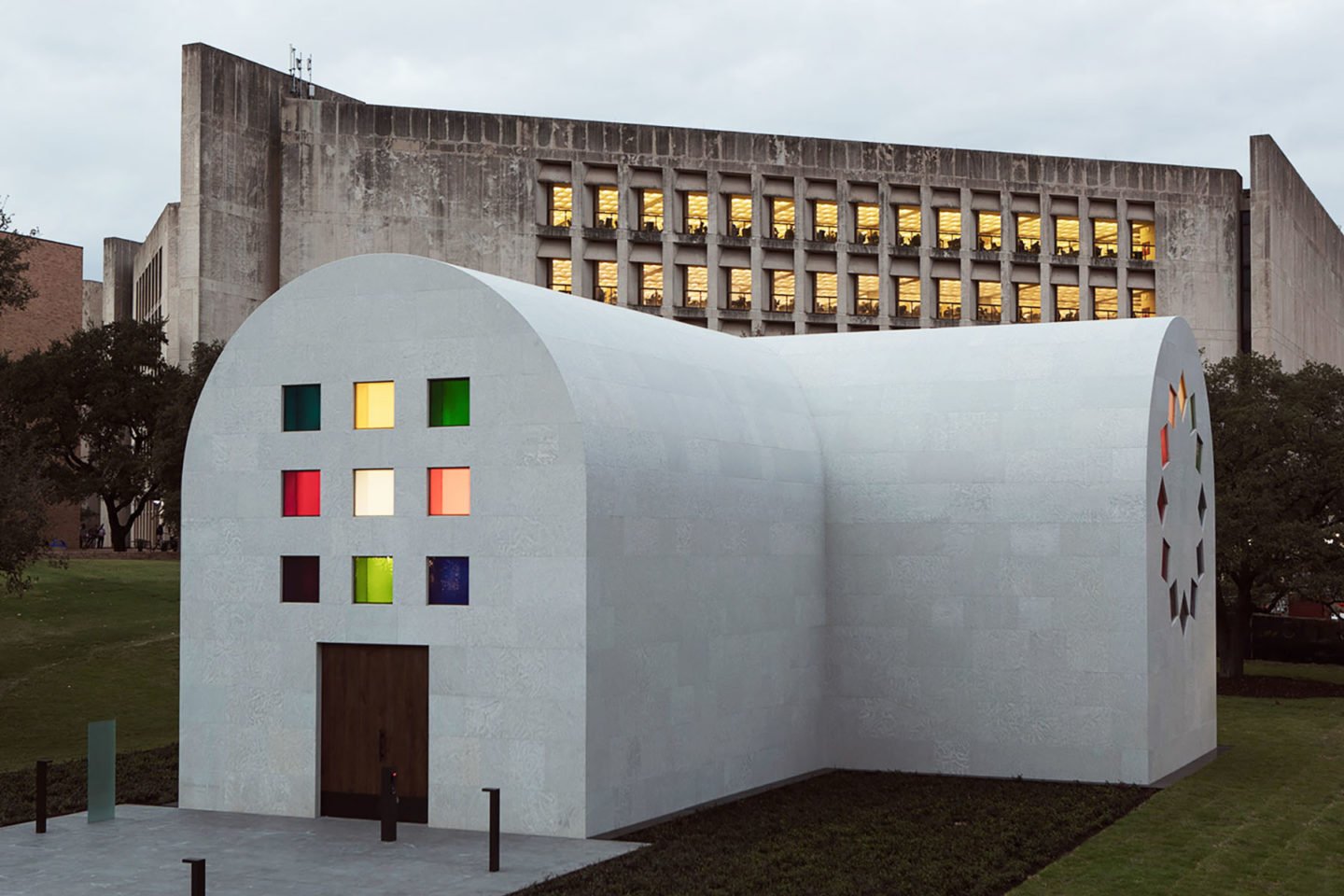 iGNANT-Architecture-Ellsworth-Kelly-Austin-05