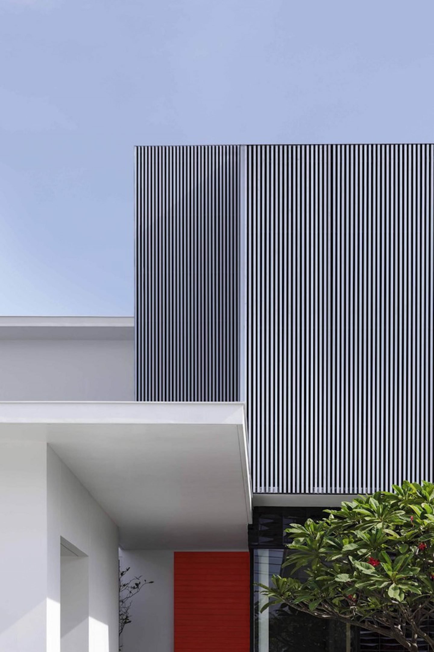 iGNANT-Architecture-Ayutt-And-Associates-Design-White-Box-House-11