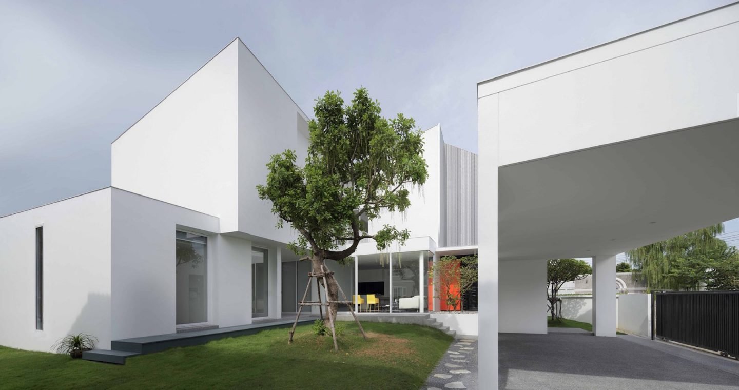 iGNANT-Architecture-Ayutt-And-Associates-Design-White-Box-House-27