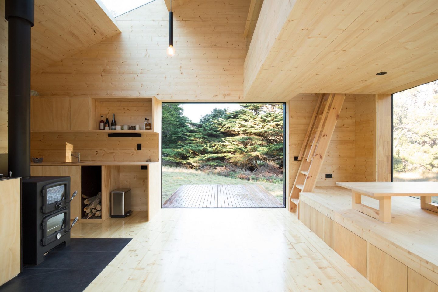 iGNANT-Architecture-Maguire-Devin-Cabin-002