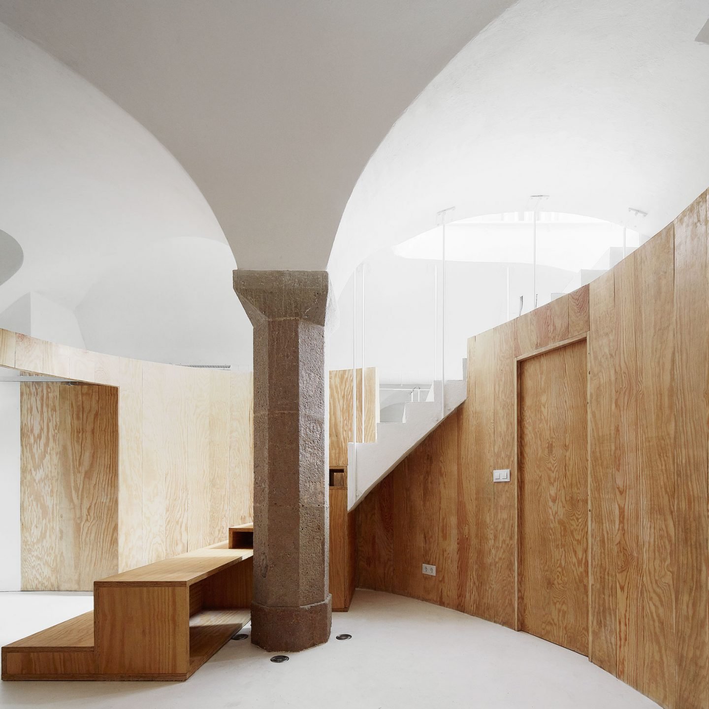 iGNANT-Architecture-Raul-Sanchez-Architects-Apartment-Tibbaut-003