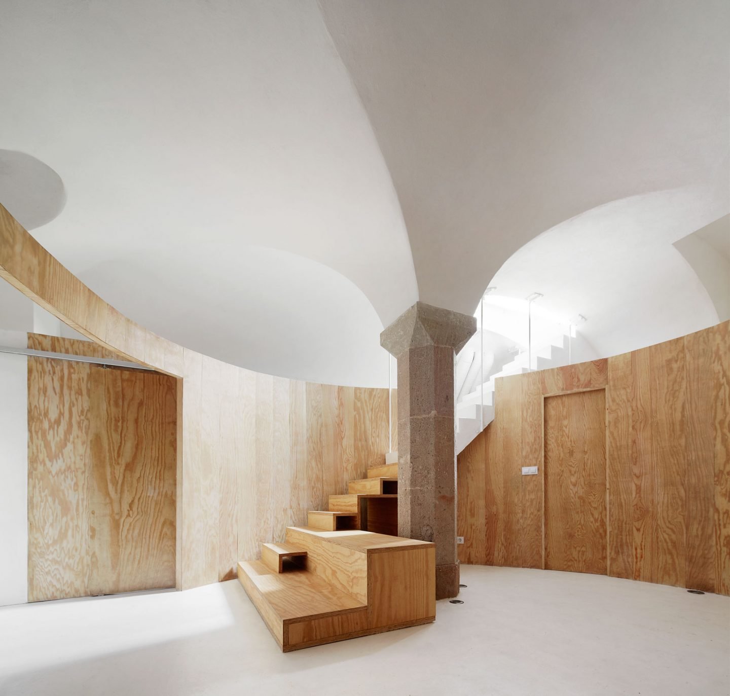 iGNANT-Architecture-Raul-Sanchez-Architects-Apartment-Tibbaut-013