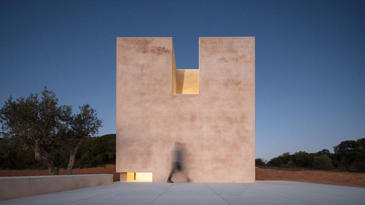 alvaro-siza-viera-capela-do-monte-chapel-algarve-dezeen-2364-hero-2