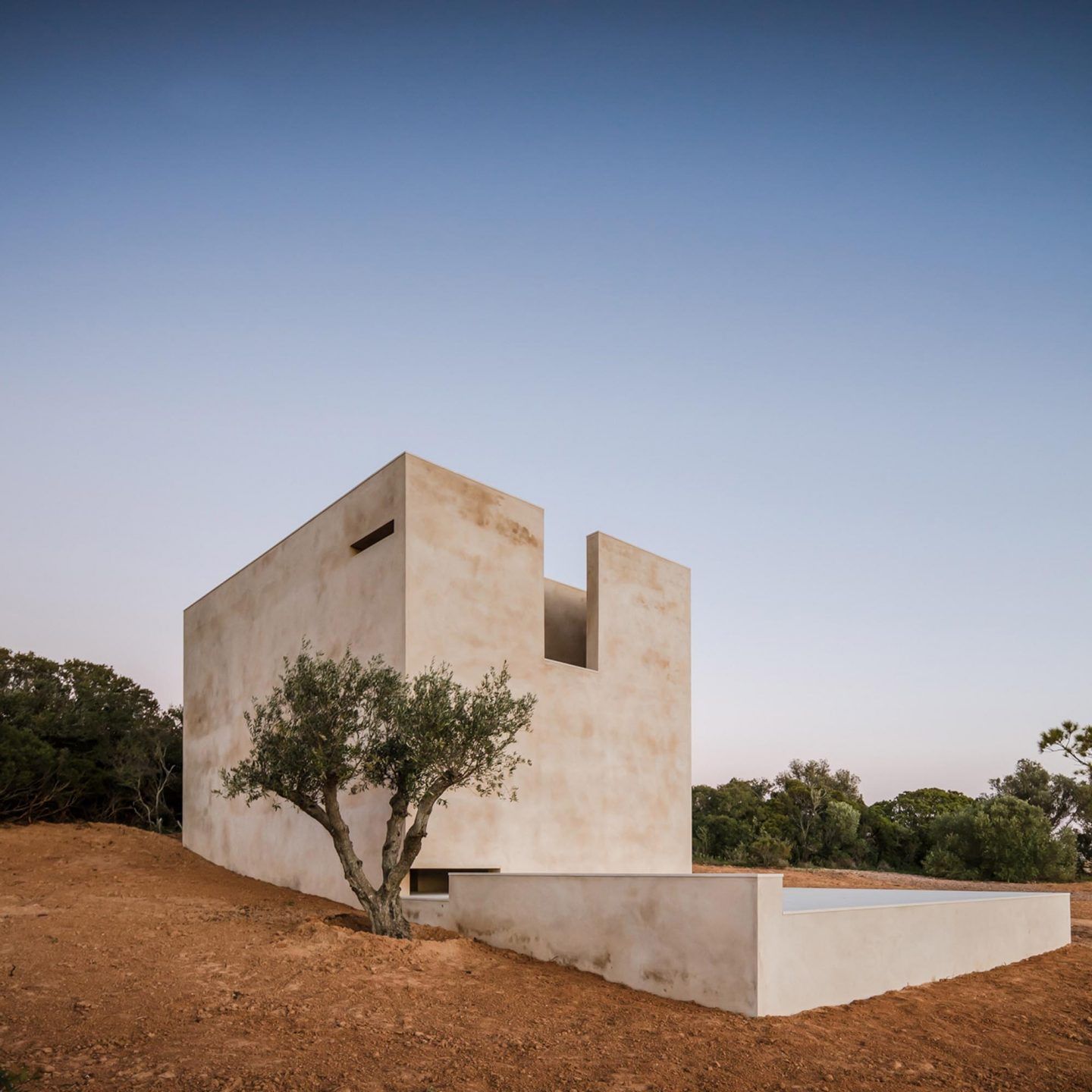 alvaro-siza-viera-capela-do-monte-chapel-algarve-dezeen-2364-sq