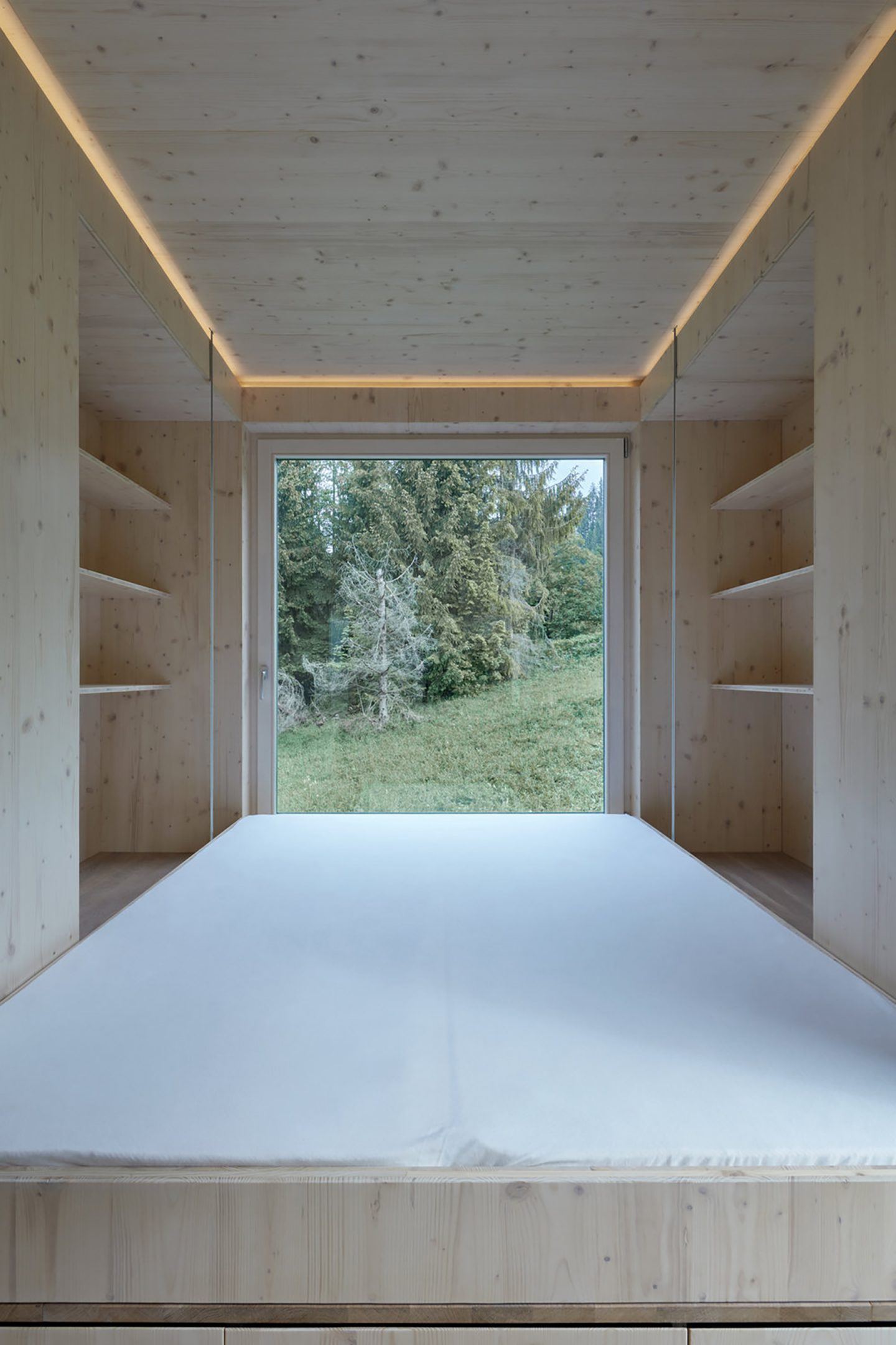 IGNANT-Architecture-Ark-Shelter-Into-The-Wild-19