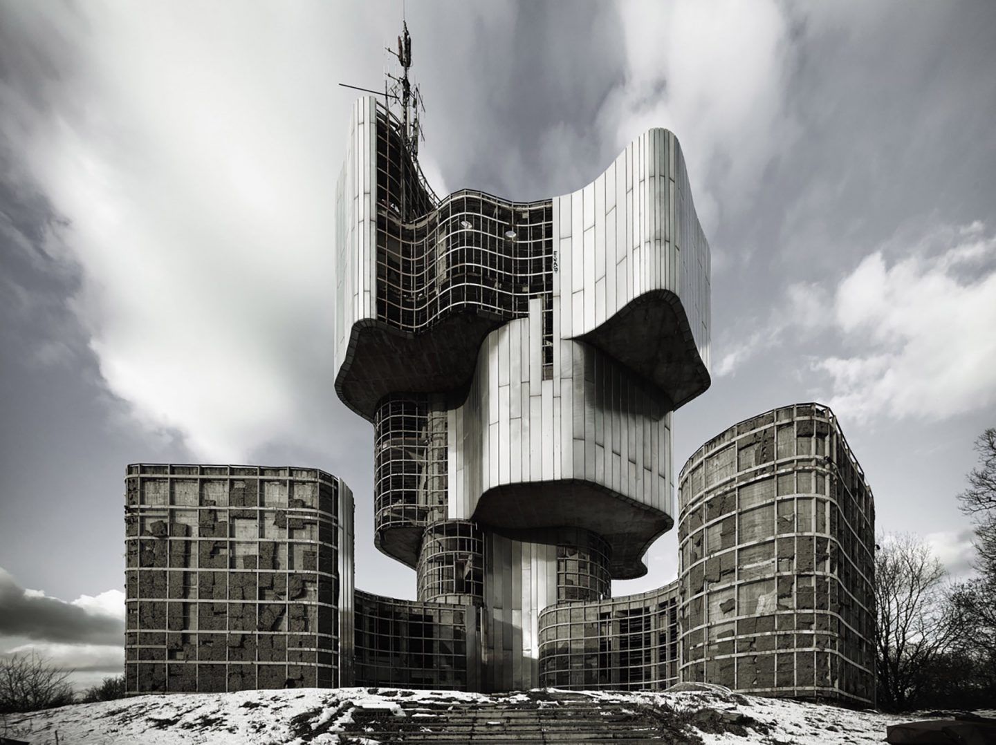 iGNANT-Architecture-MoMA-Toward-A-Concrete-Utopia-0014