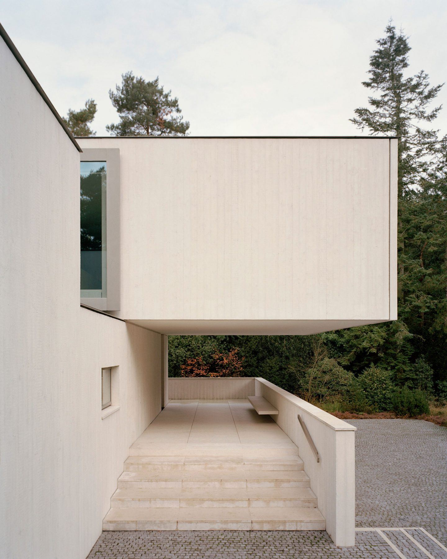 IGNANT-Architecture-Russell-Jones-Villa-Waalre-2