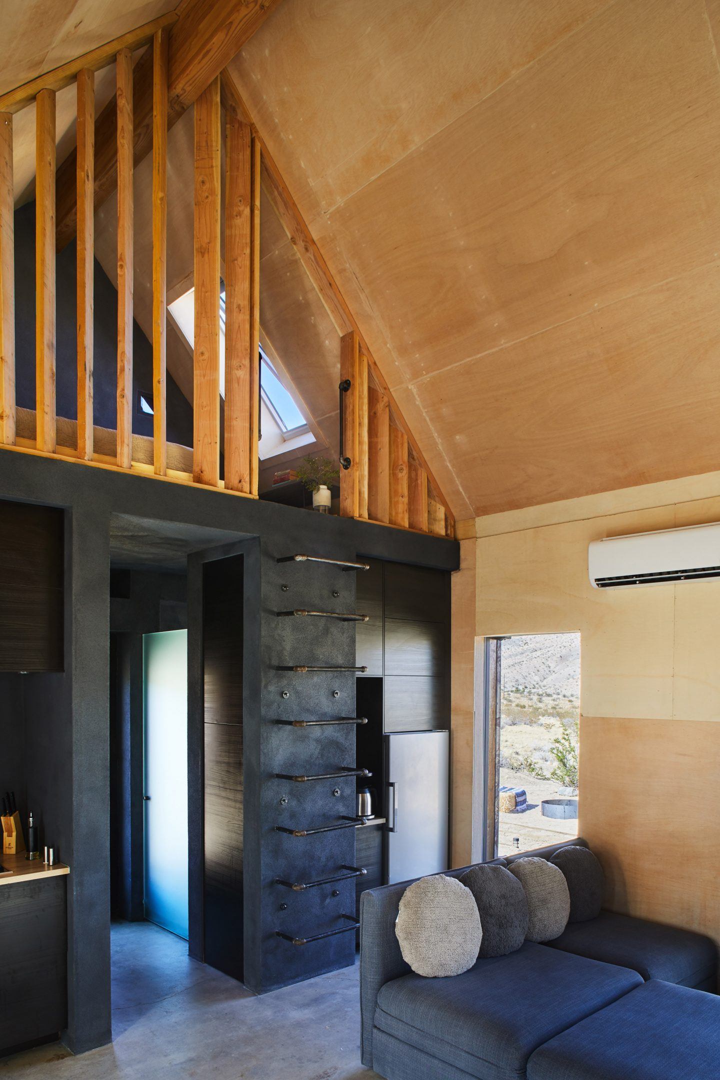 IGNANT-Architecture-Cohesion-Studio-Folly-Cabins-4