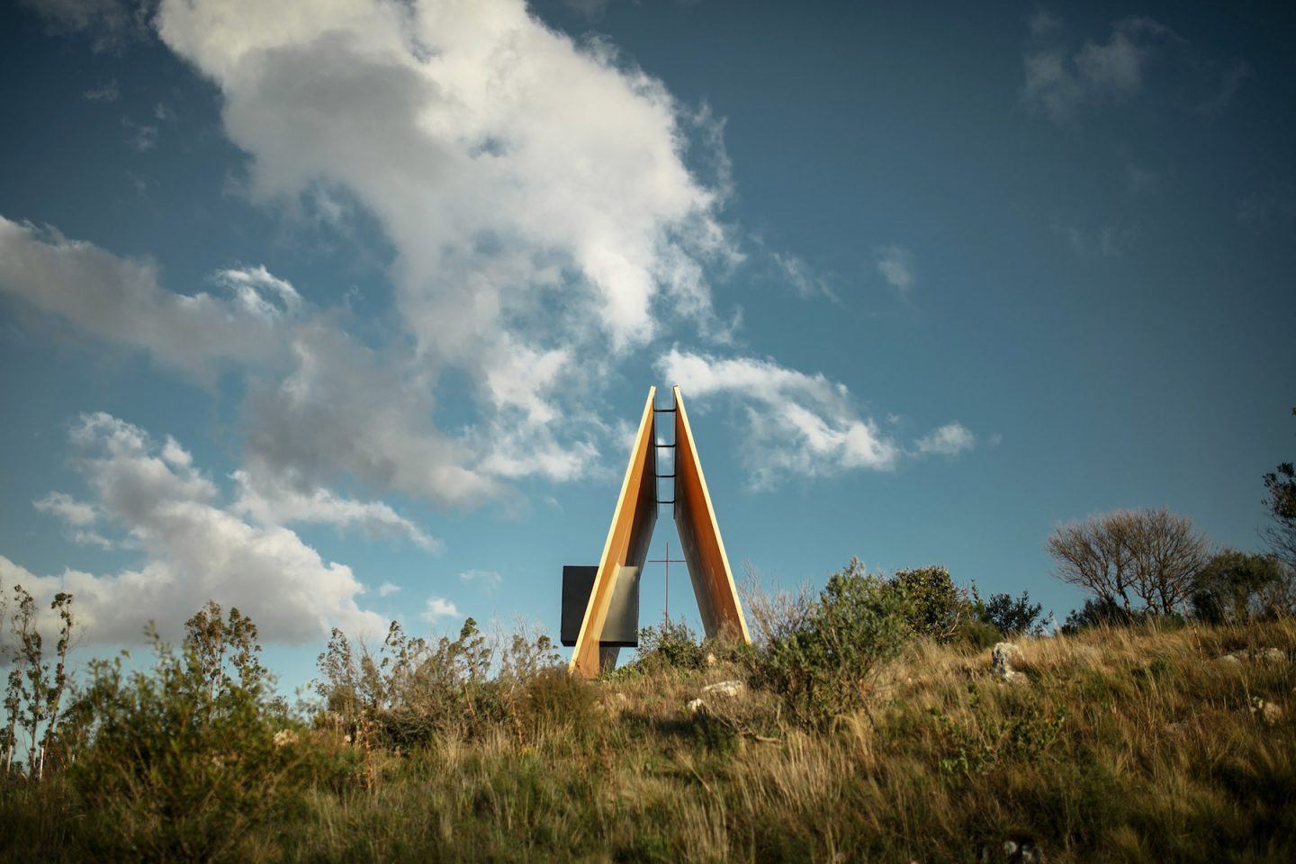 iGNANT-Architecture-MAPA-Sacromonte-Chapel-005