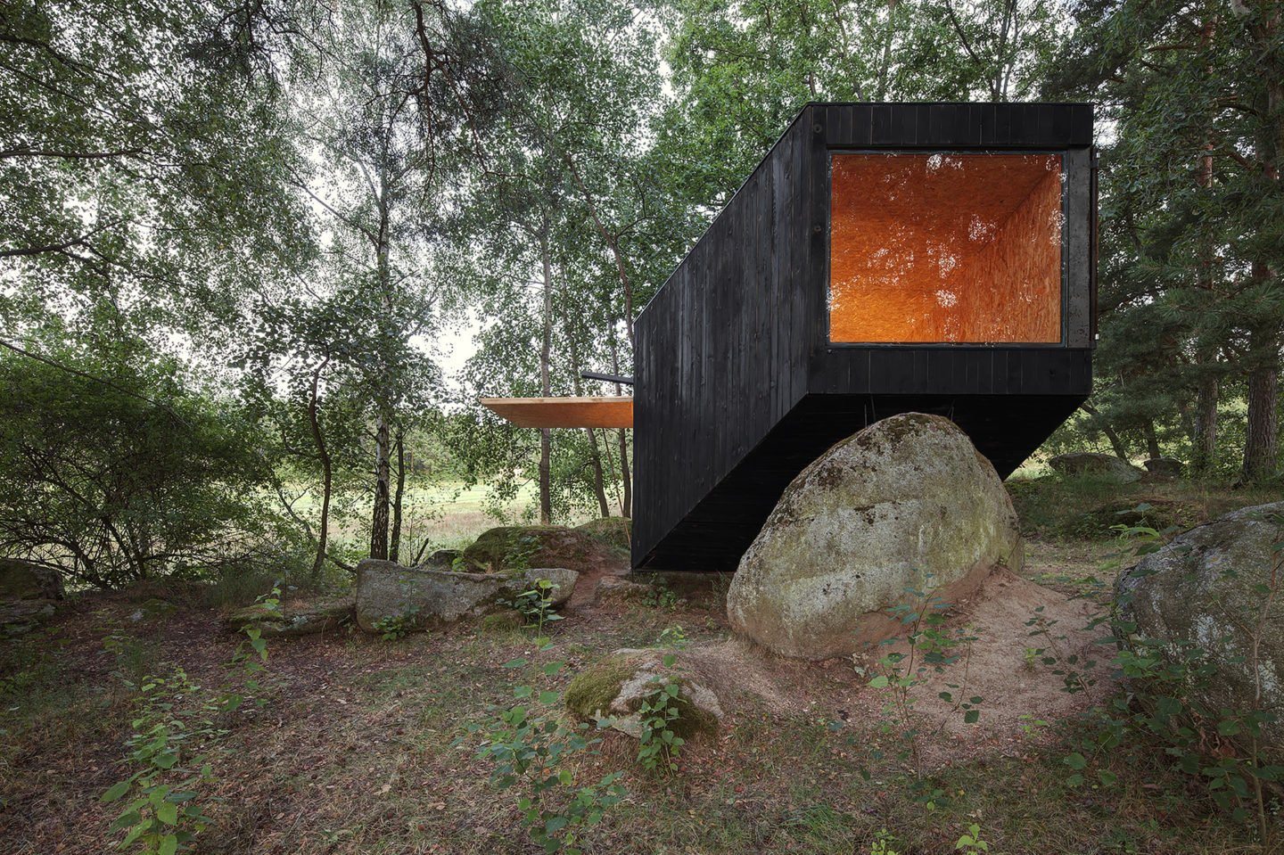 iGNANT-Architecture-Uhlik-Architekti-Forest-Retreat-002