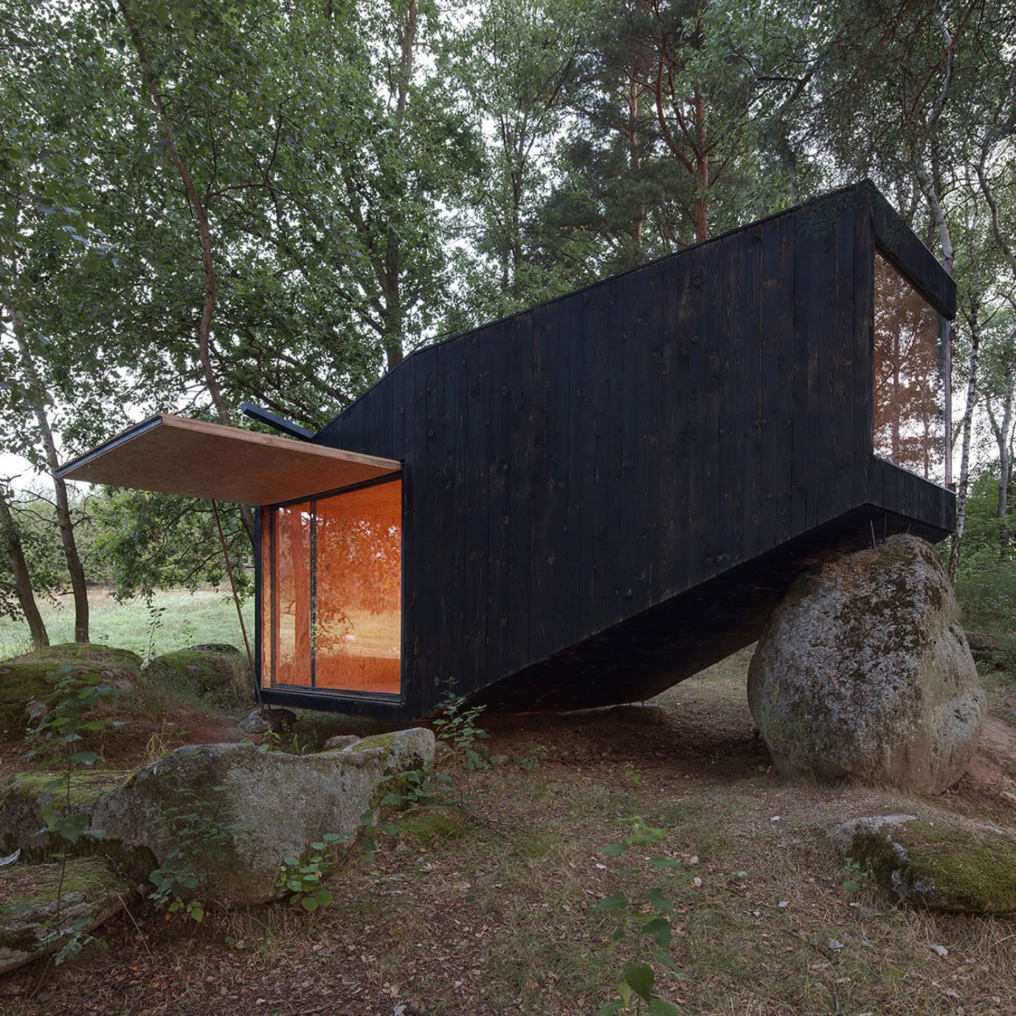 iGNANT-Architecture-Uhlik-Architekti-Forest-Retreat-003