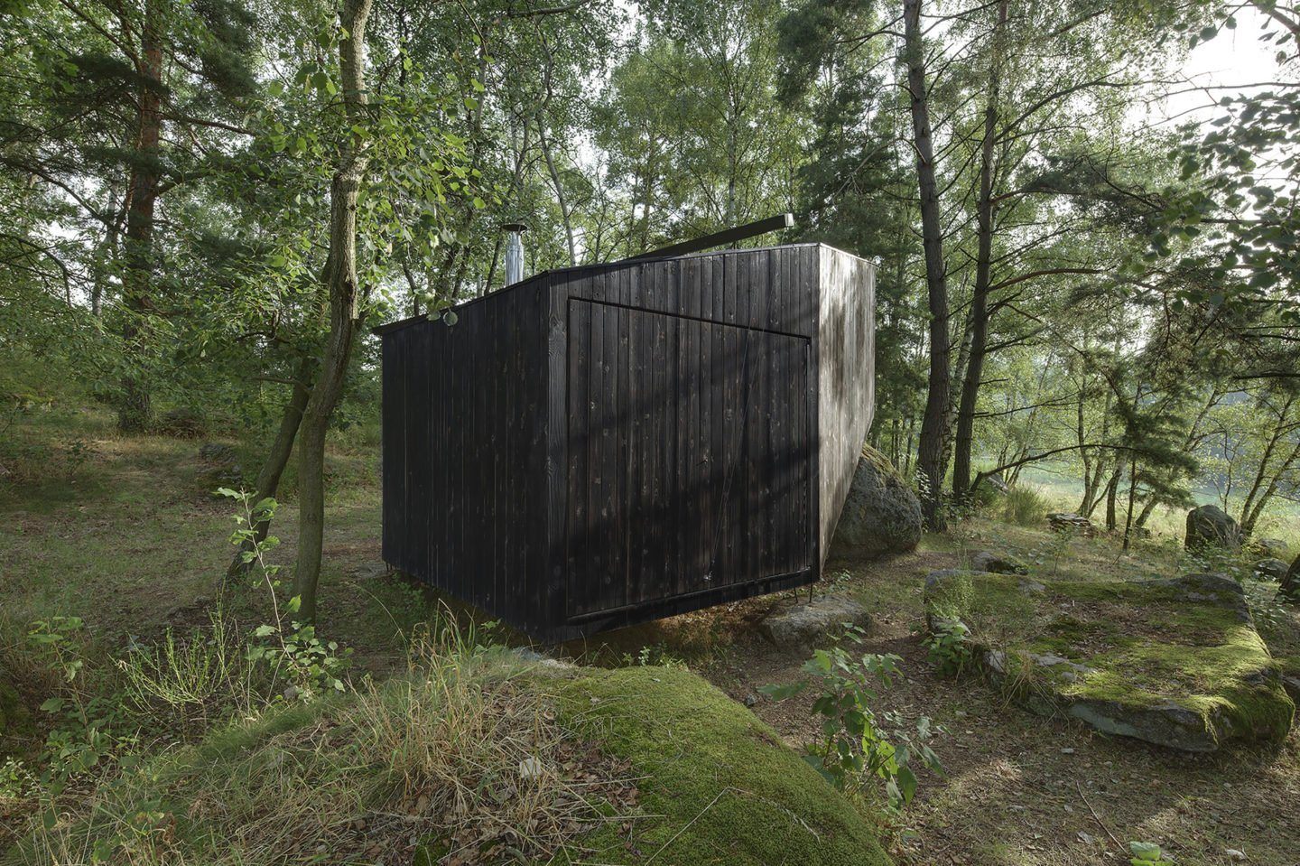iGNANT-Architecture-Uhlik-Architekti-Forest-Retreat-007