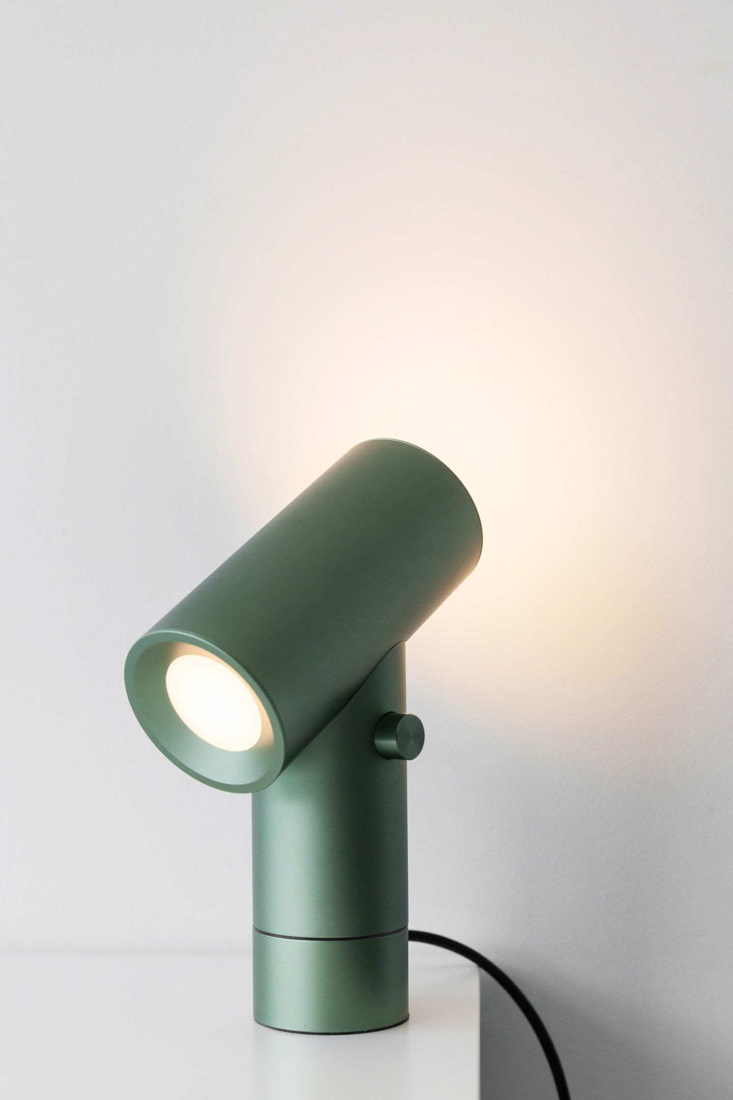 IGNANT-Design-Muuto-Tom-Chung-Beam-Lamp-005