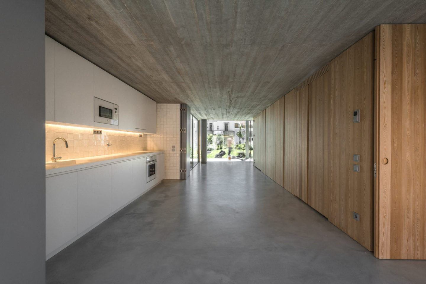 IGNANT-Architecture-Aires-Mateus-Casa-Estrela-20