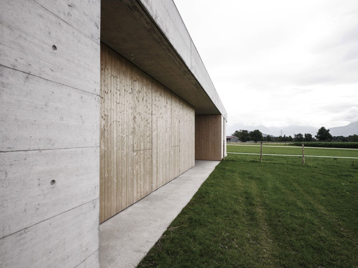 IGNANT-Architecture-Marte.Marte.-Architects-Veterinary-Clinic-4