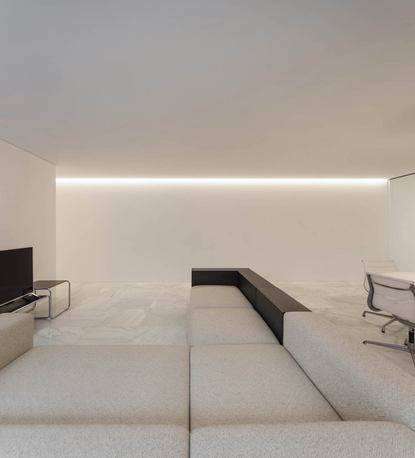 IGNANT-Architecture-Fran-Silvestre-Arquitectos-Hofmann-House-10