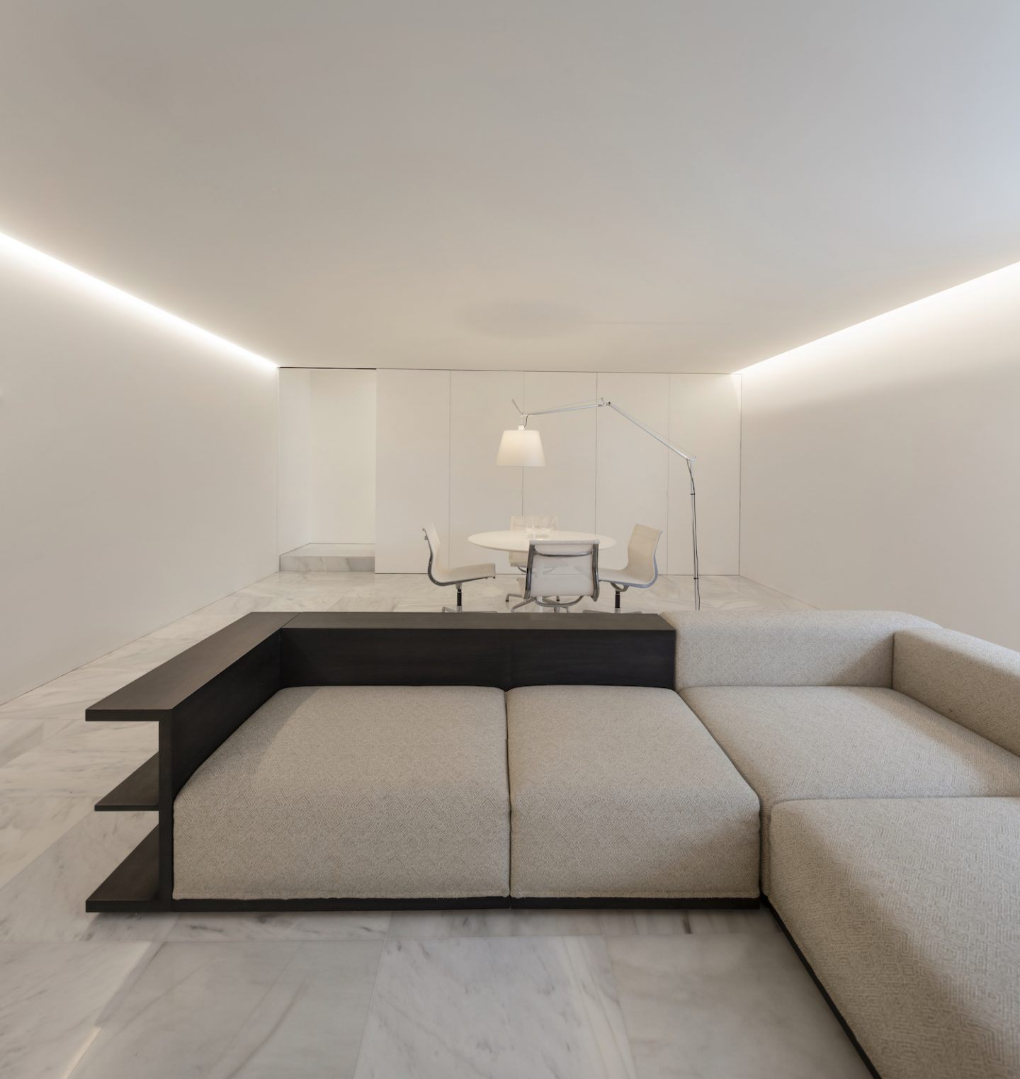 IGNANT-Architecture-Fran-Silvestre-Arquitectos-Hofmann-House-9