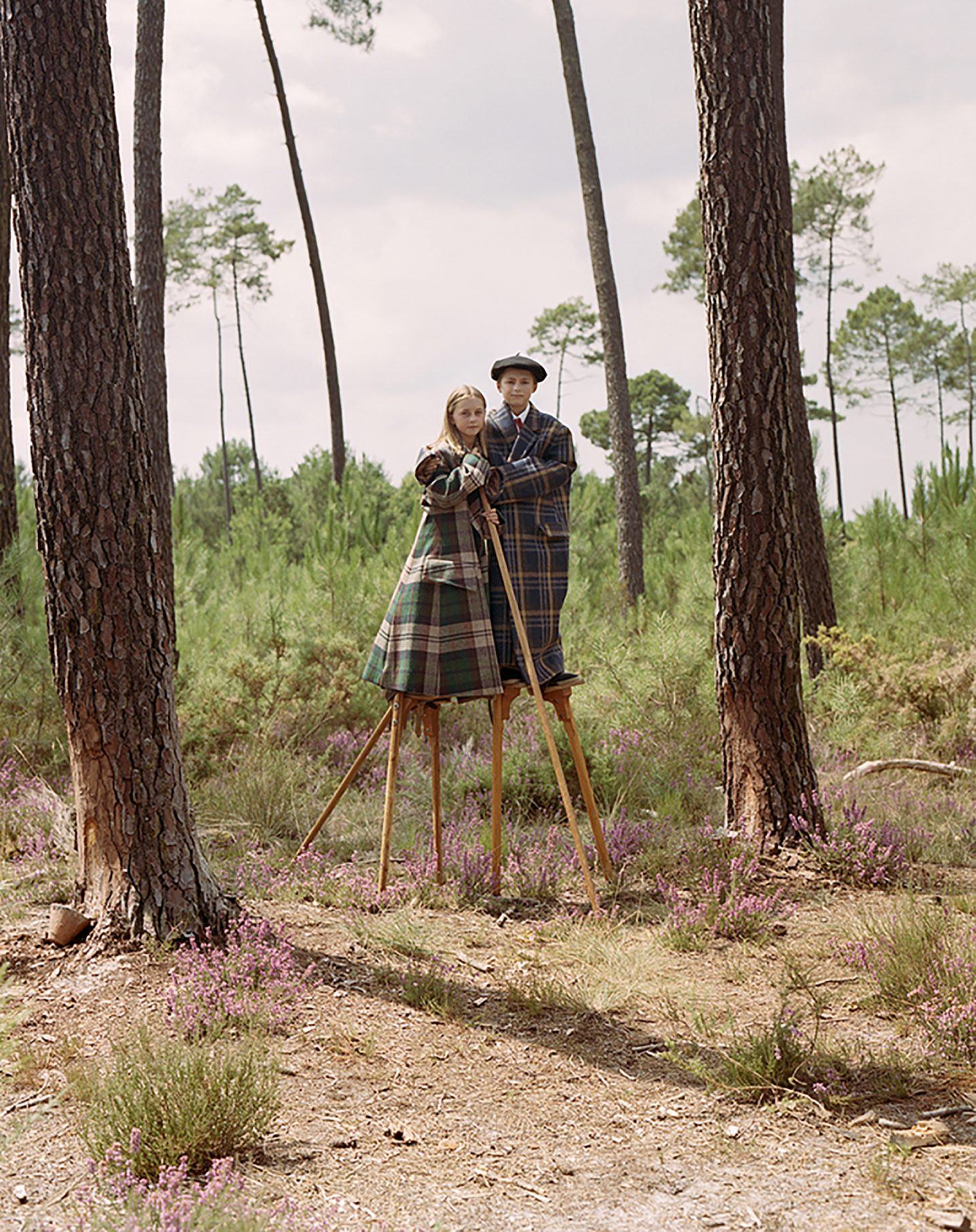 IGNANT-Photography-Hill-Aubrey-Anna-Sullivan-Stilt-Walkers-3