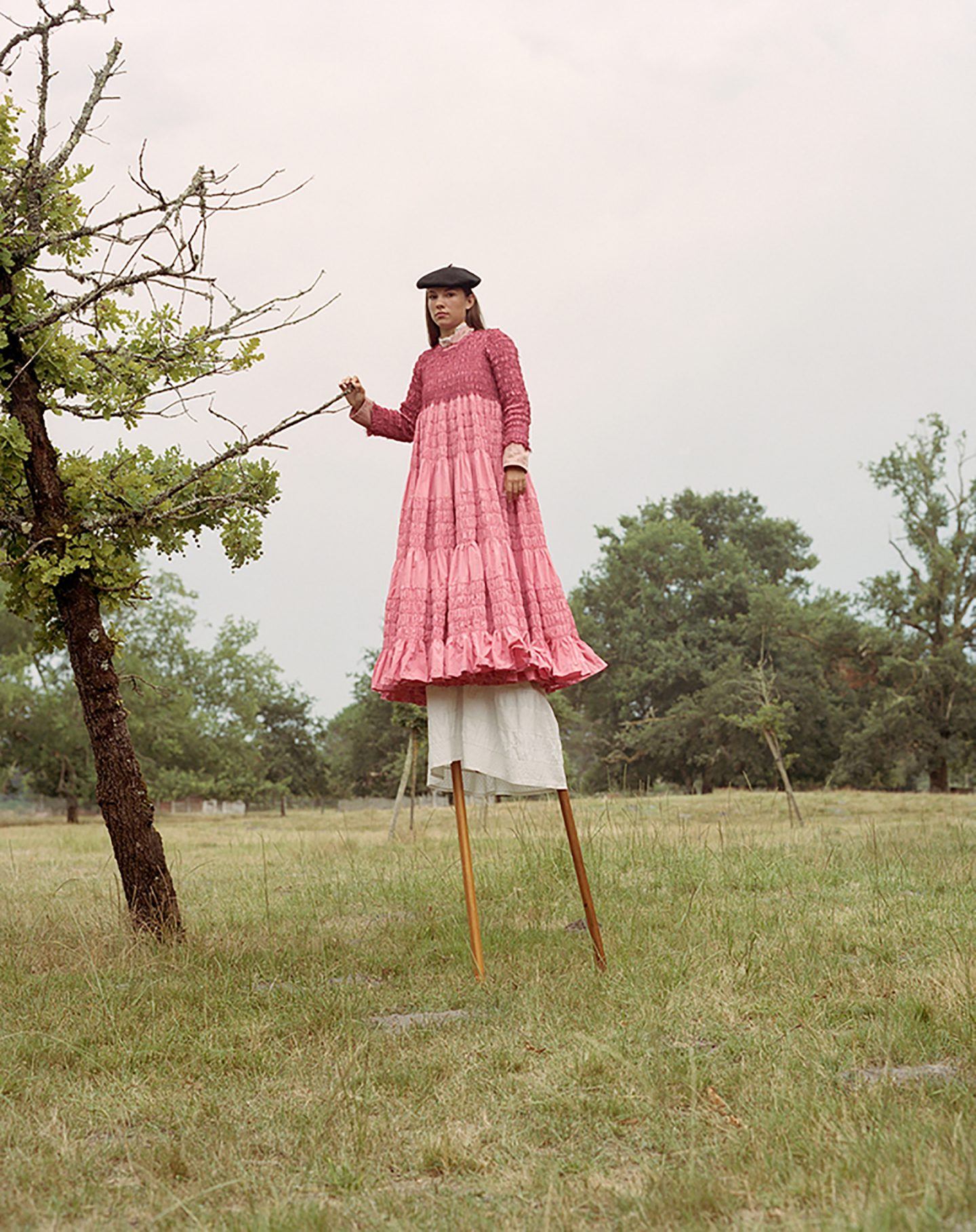 IGNANT-Photography-Hill-Aubrey-Anna-Sullivan-Stilt-Walkers-8