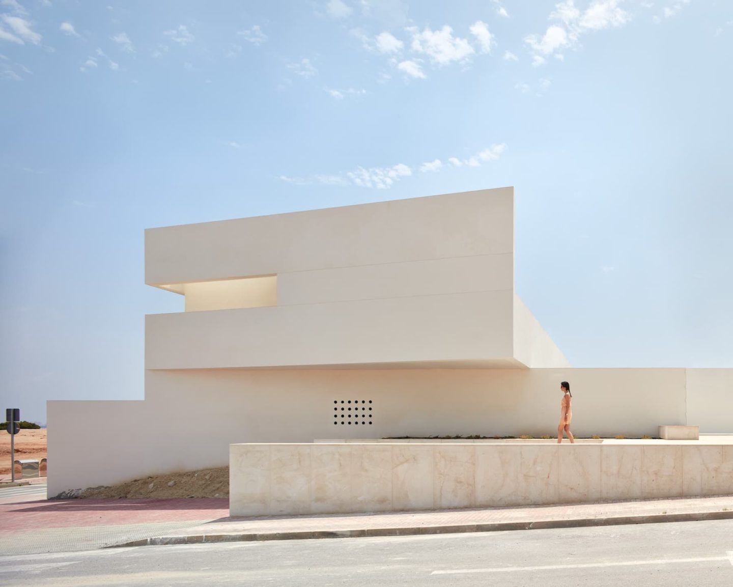 lGNANT-Architecture-Balzar-Arquitectos-Mirasal-003