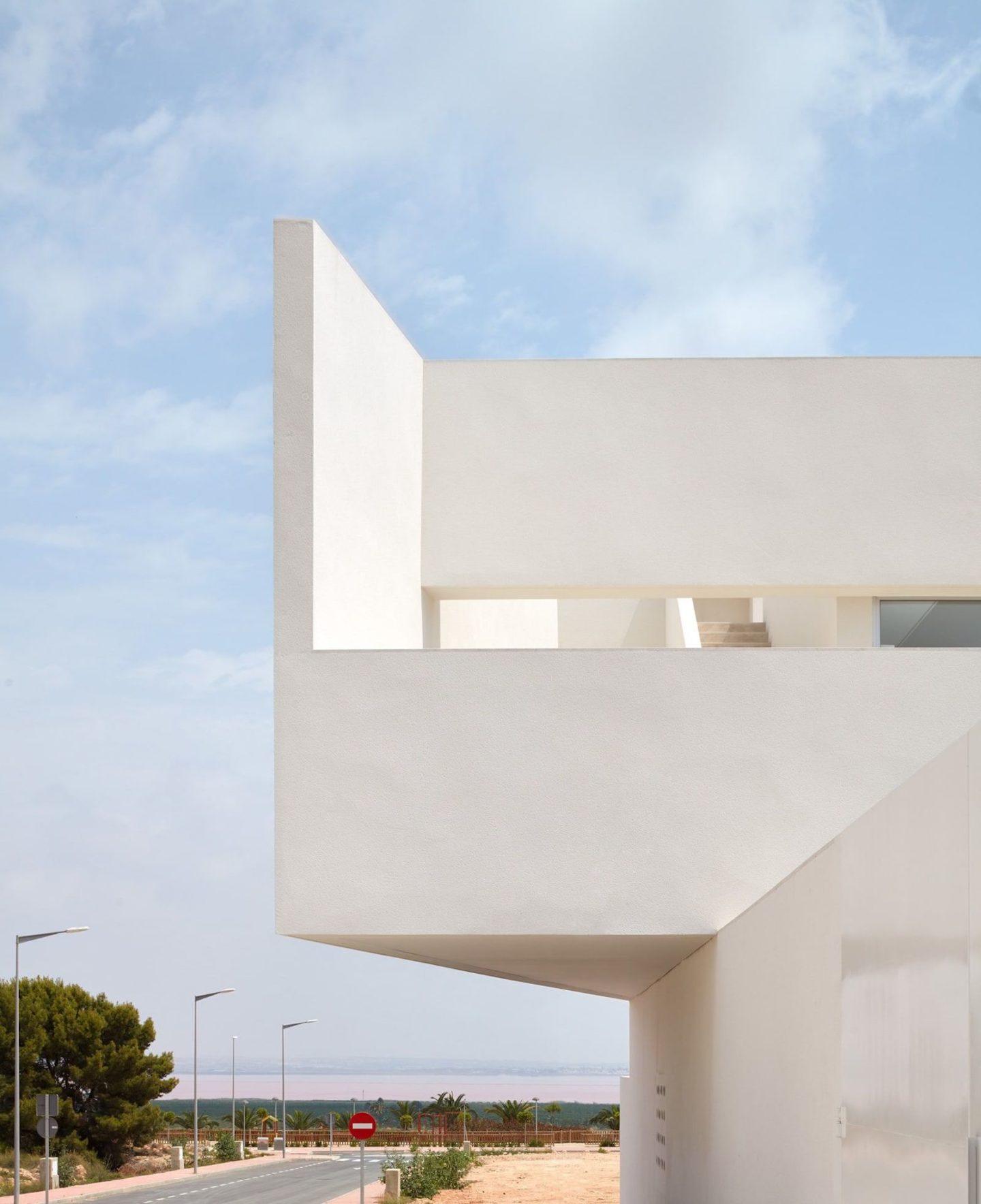 lGNANT-Architecture-Balzar-Arquitectos-Mirasal-007