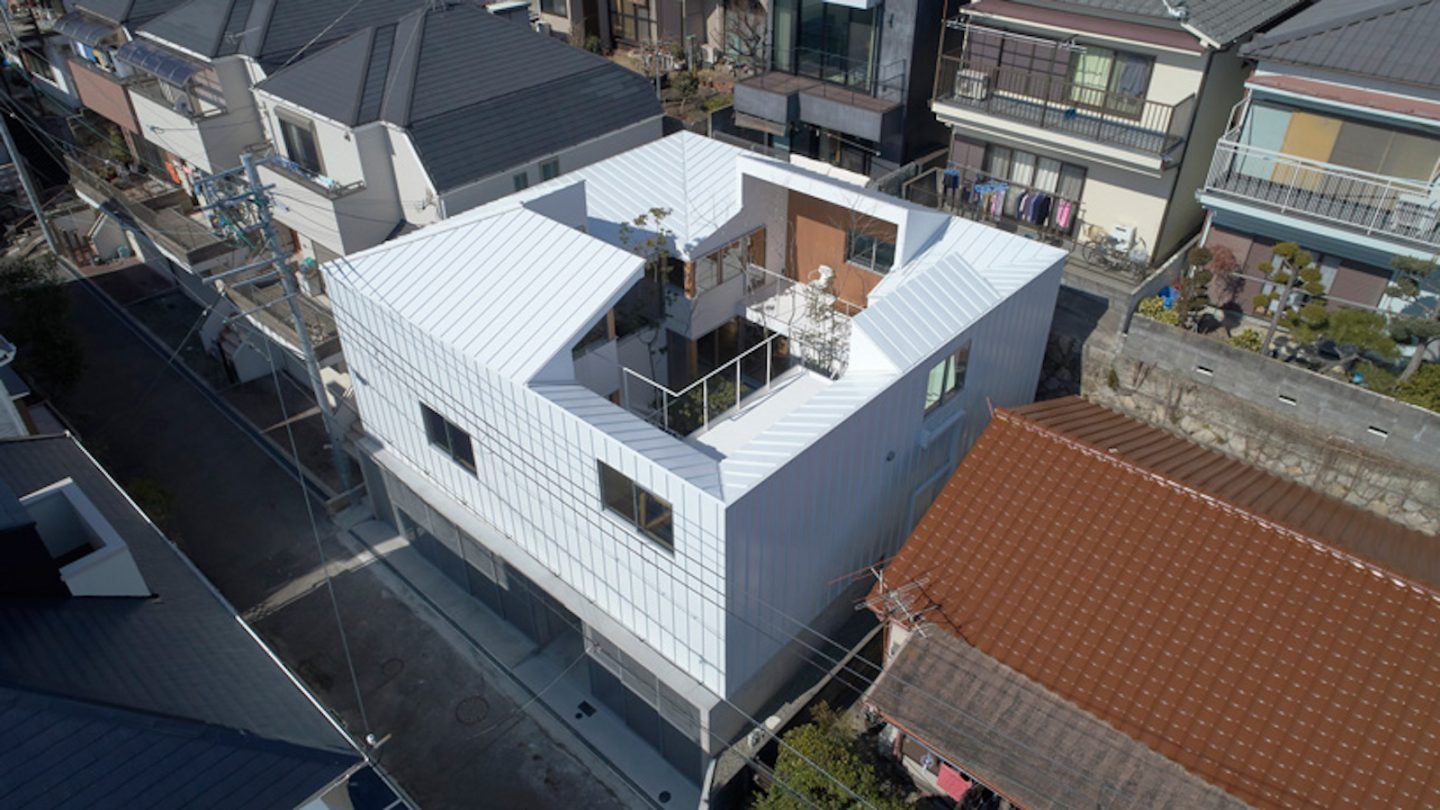 IGNANT-Architecture-Hata-Tomohiro-Loop-Terrace-house-001