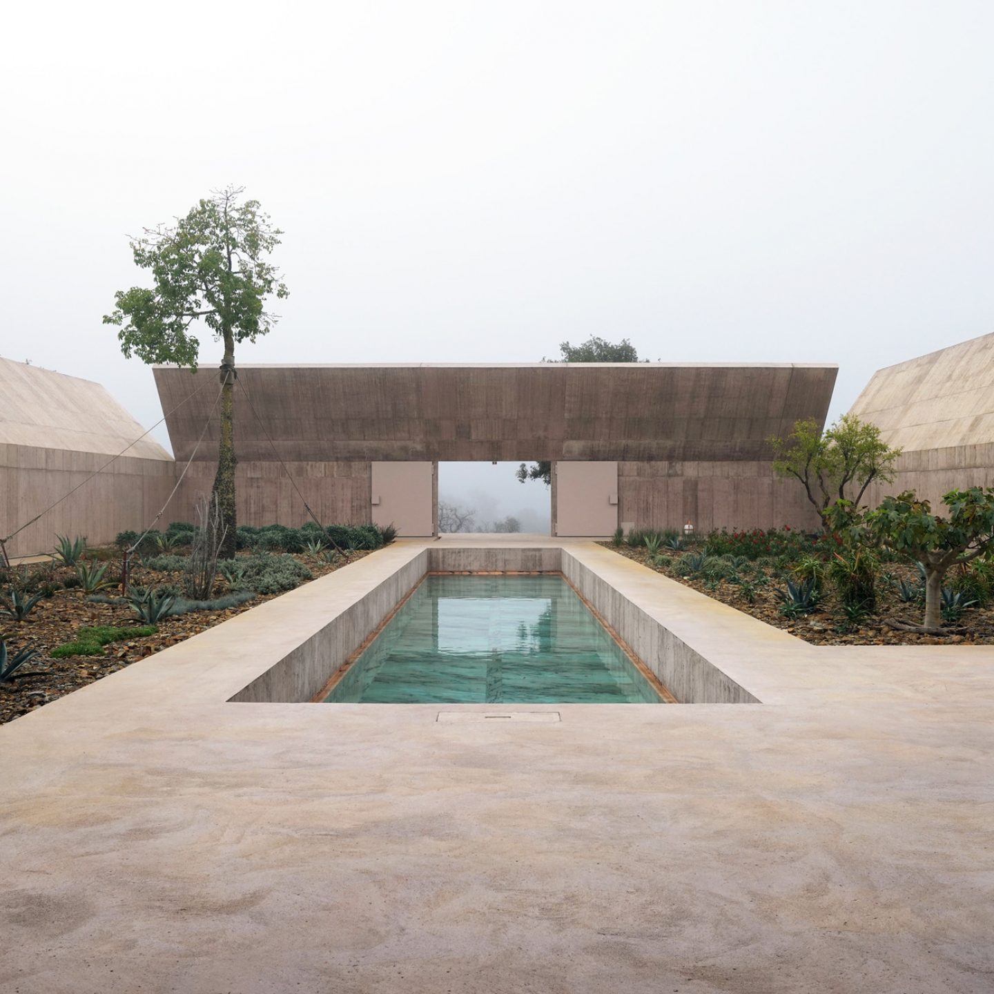 IGNANT-Architecture-Valerio-Olgiati-Villa-Alem-6