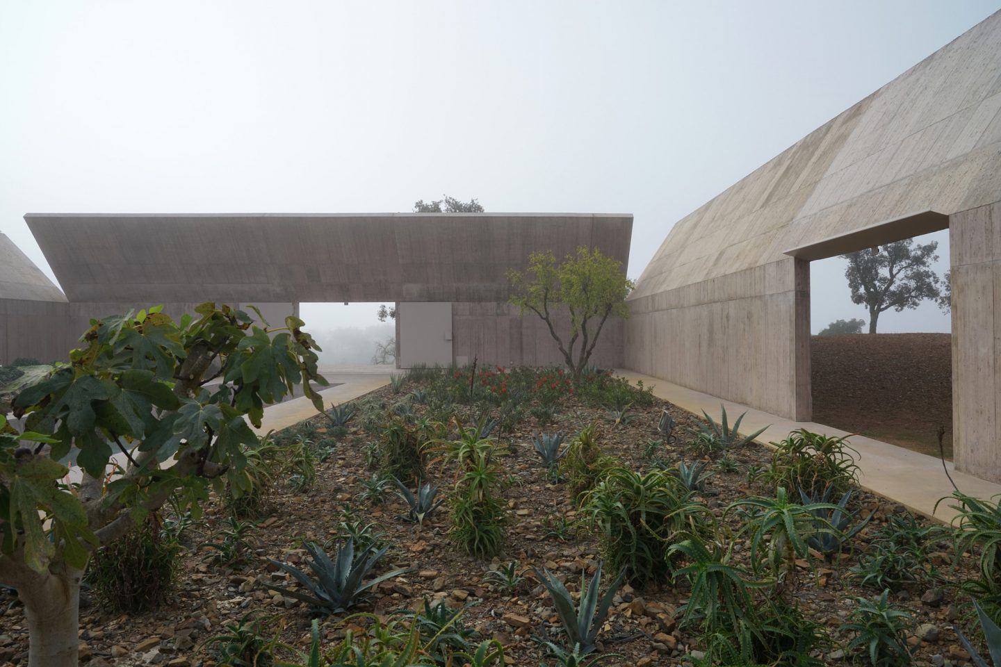 IGNANT-Architecture-Valerio-Olgiati-Villa-Alem-7