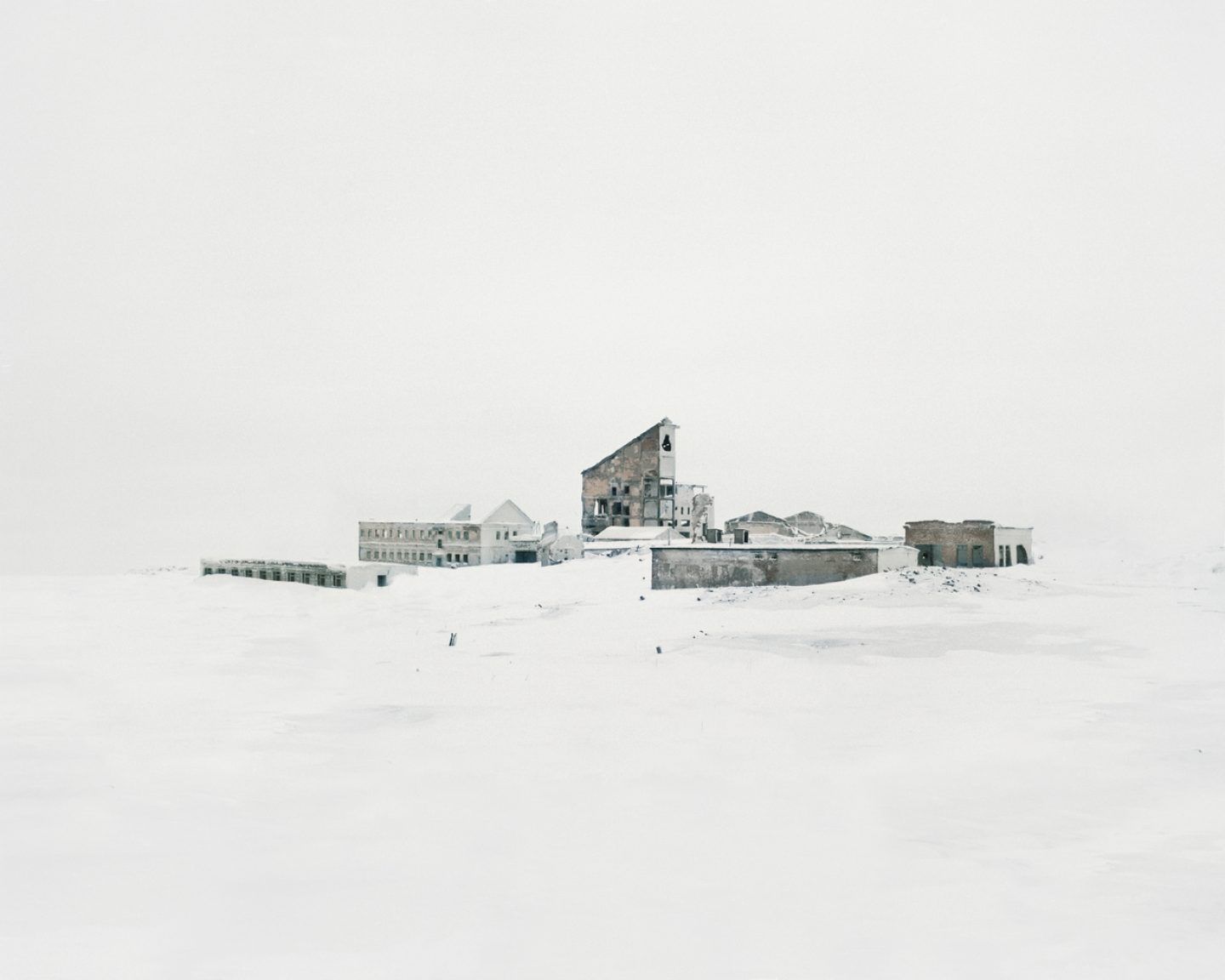 IGNANT-Art-Danila-Tkachenko-Abandoned-Soviet-Architecture-9