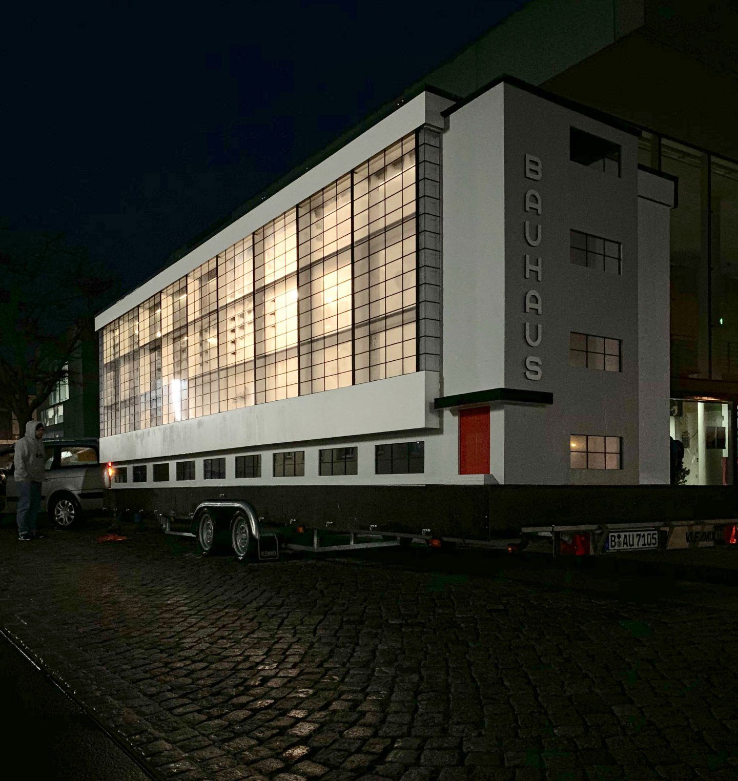 IGNANT-Design-Savvy-Contemporary-Bauhaus-1