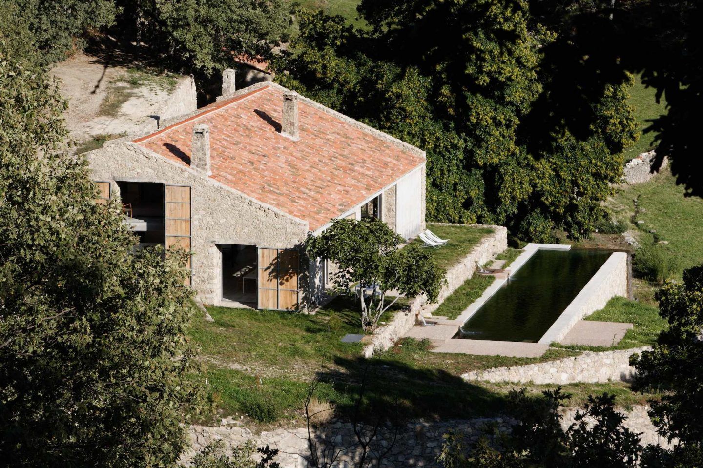 IGNANT-Travel-Abaton-Arquitectura-Finca-Extremadura-001