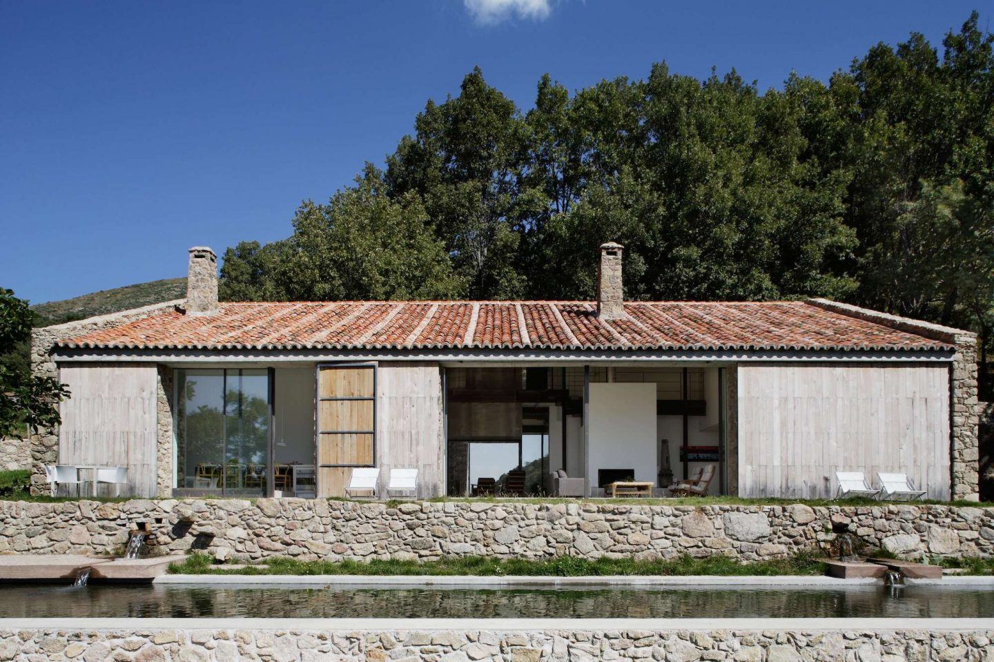 IGNANT-Travel-Abaton-Arquitectura-Finca-Extremadura-010