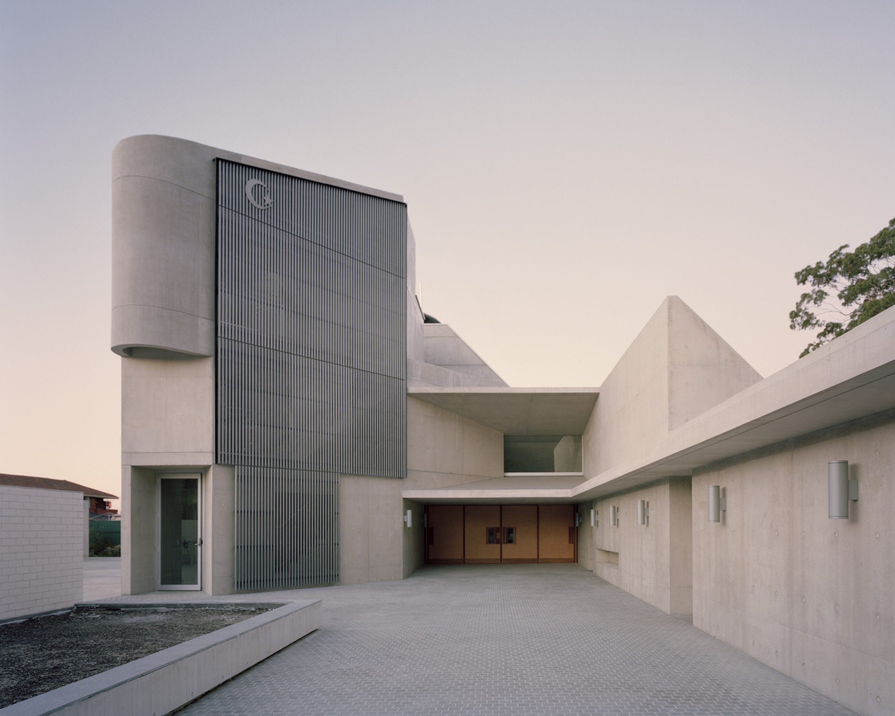 This Modern Concrete Mosque In Australia Is An Architectural