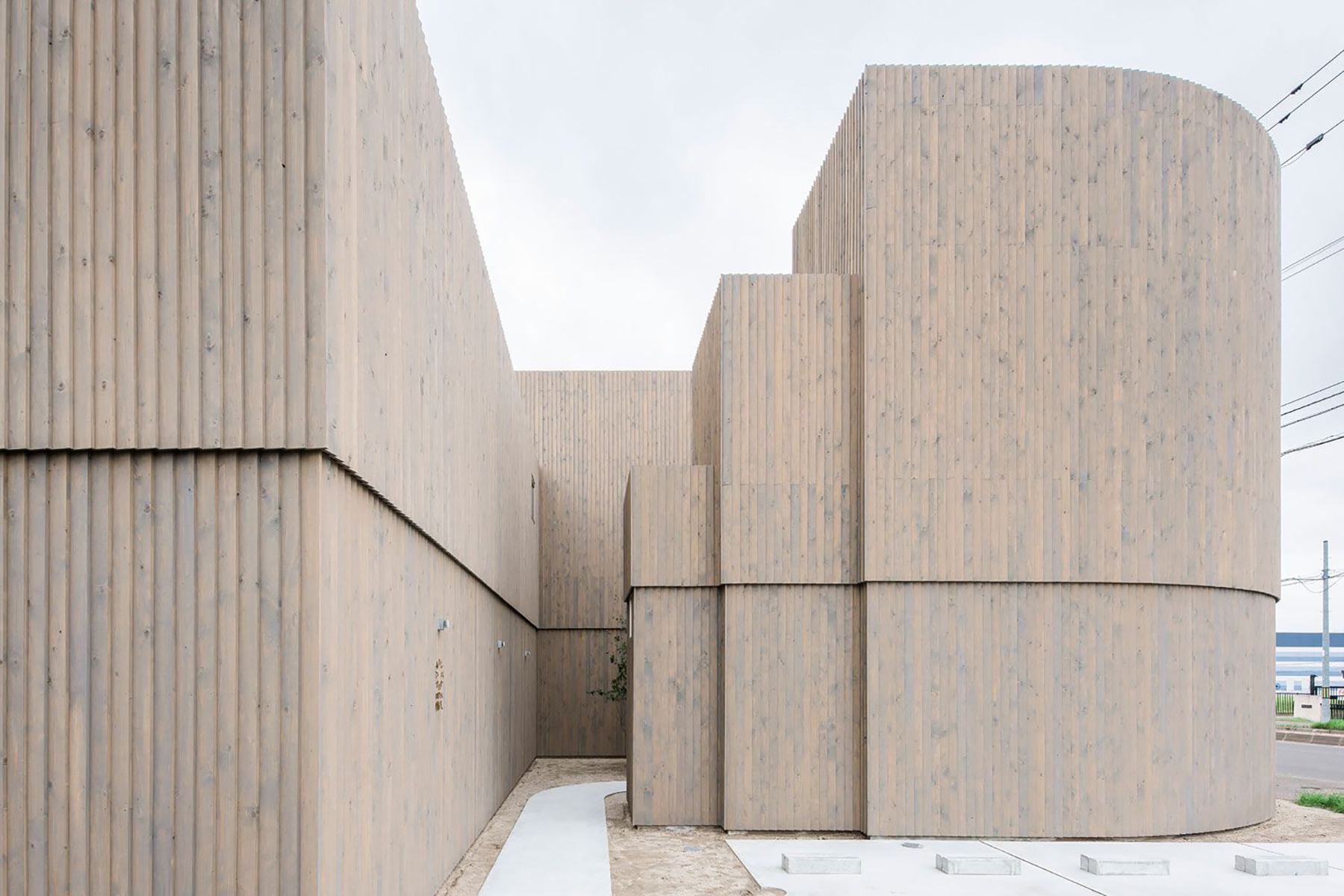 A Curved Home And Sake Store In Hokkaido, Japan - IGNANT