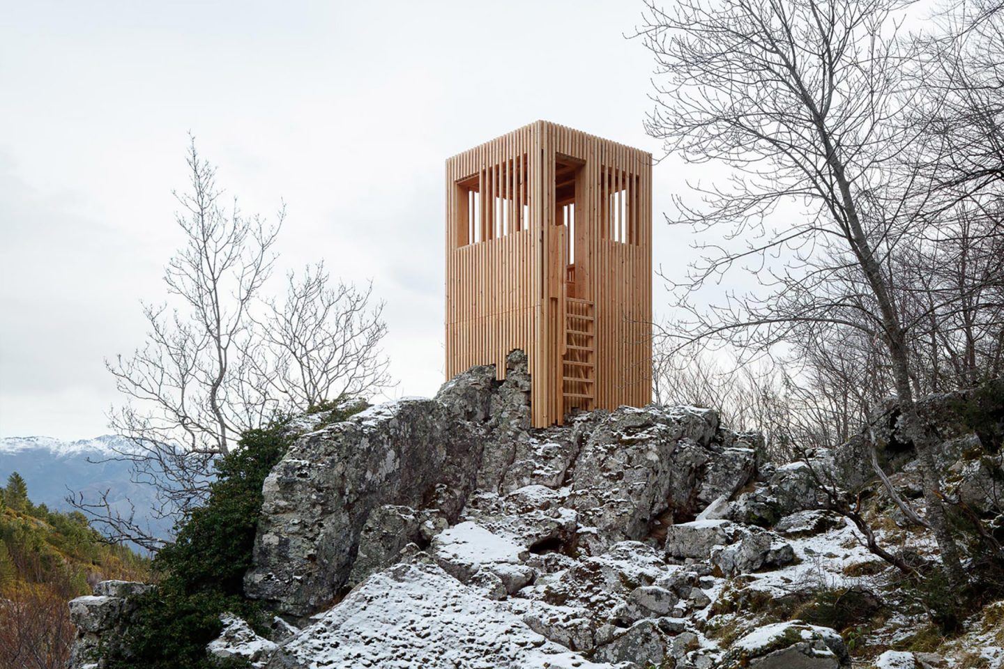 IGNANT-Architecture-Orma-Observatoire-Du-Cerf-Corse-7