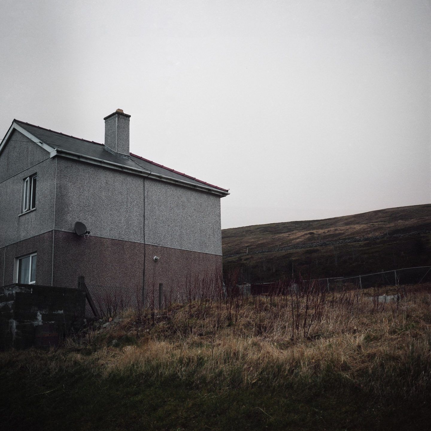 IGNANT-Photography-Clémentine-Schneidermann-Charlotte-James-Its-Called-Ffawsiwn-006