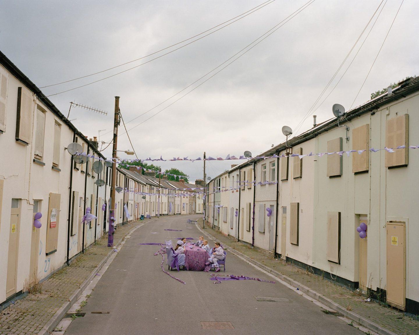 IGNANT-Photography-Clémentine-Schneidermann-Charlotte-James-Its-Called-Ffawsiwn-008