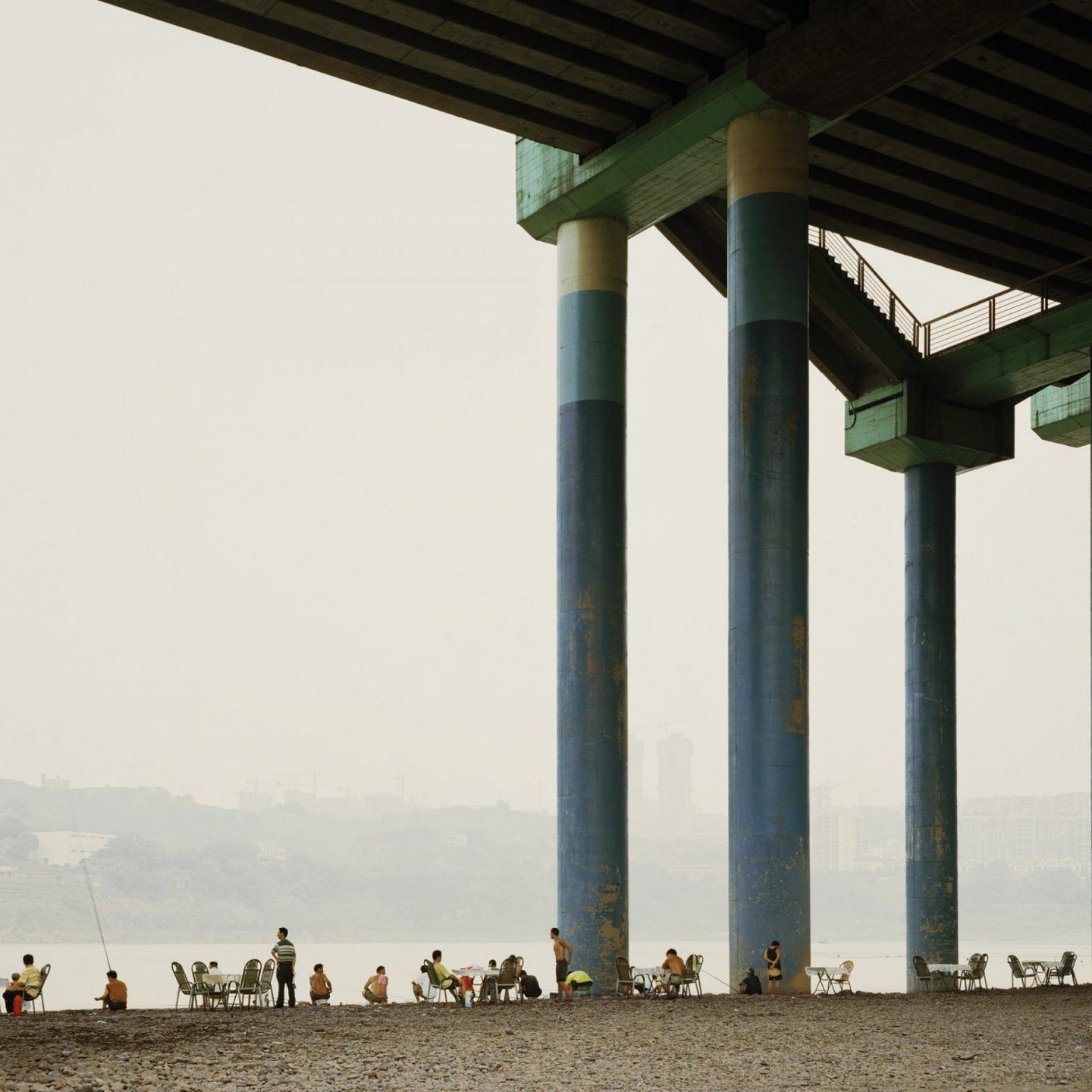 IGNANT-Photography-Nadav-Kander-Yangtze-The-Long-River-007