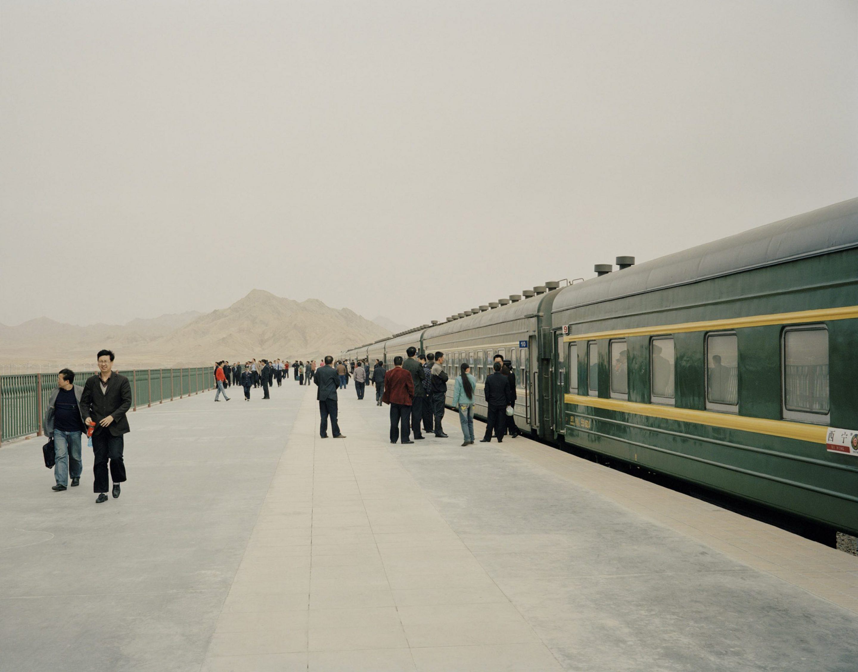 IGNANT-Photography-Nadav-Kander-Yangtze-The-Long-River-018