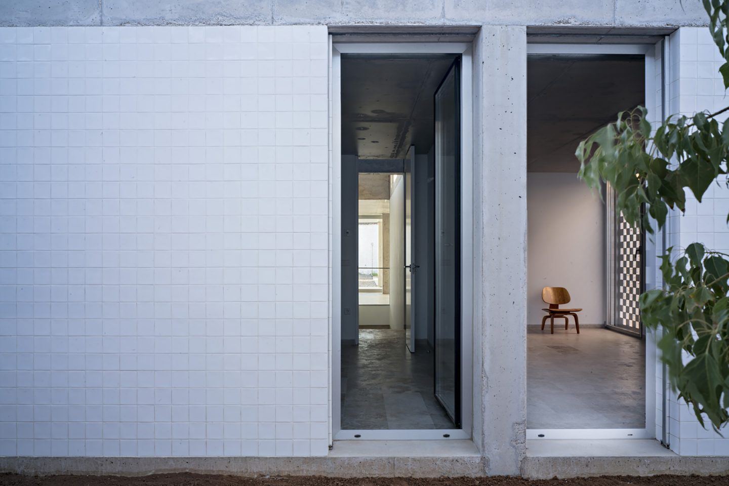 IGNANT-Architecture-Estudio-Jesus-Donaire-Casa-Entre-Tapiales-17