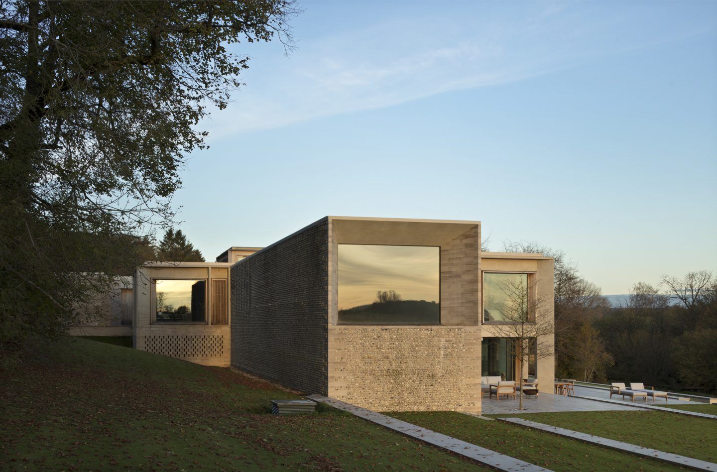 IGNANT-Architecture-Niall-McLaughlin-Architects-Hampshire-House-016