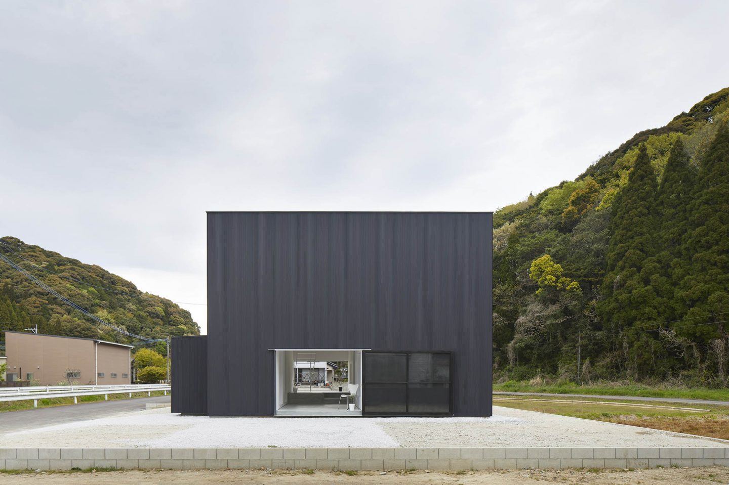 IGNANT-Architecture-Kento-Eto-Atelier-Kadokawas-House-25