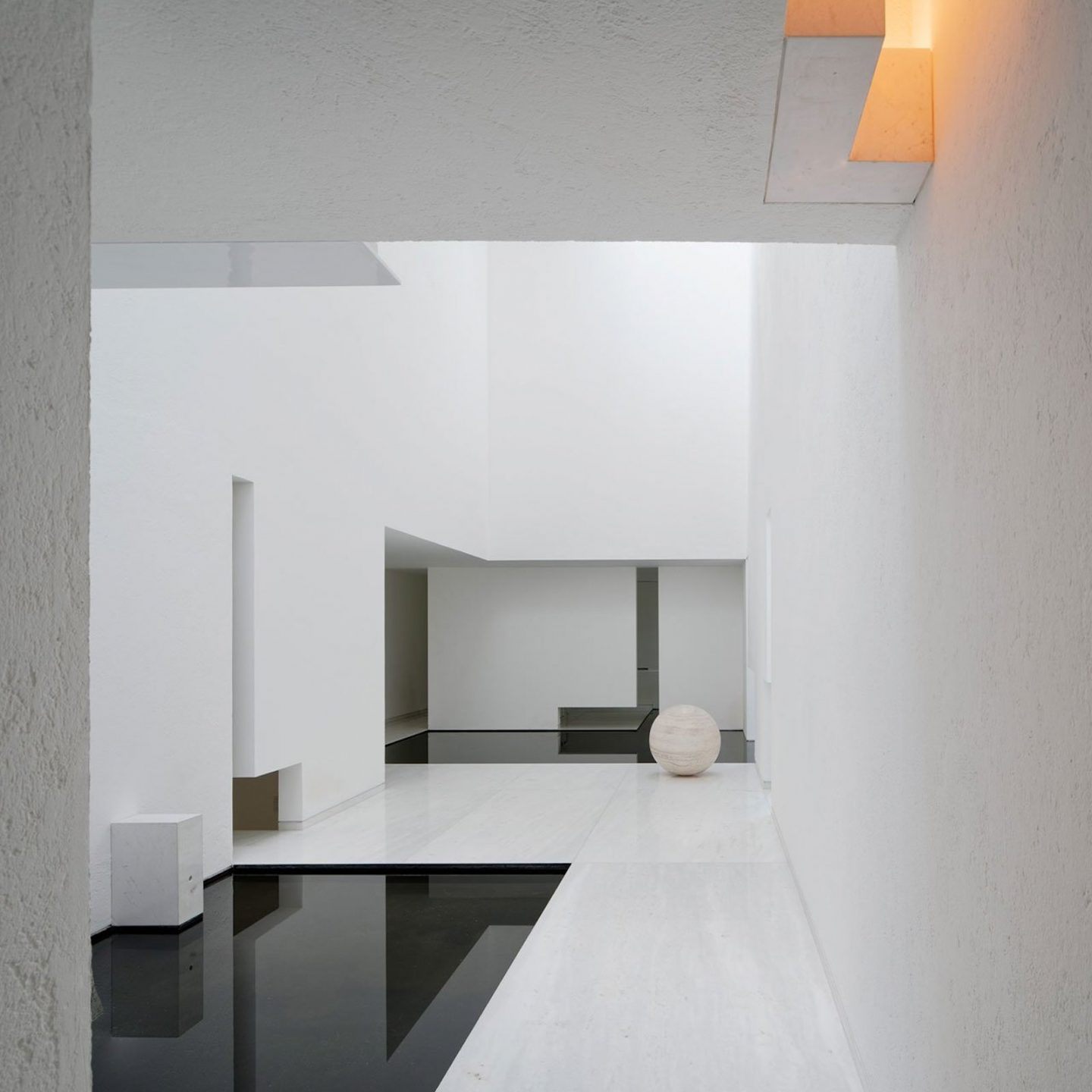 IGNANT-Architecture-Miguel-Ángel-Aragone-Rombo-IV-001