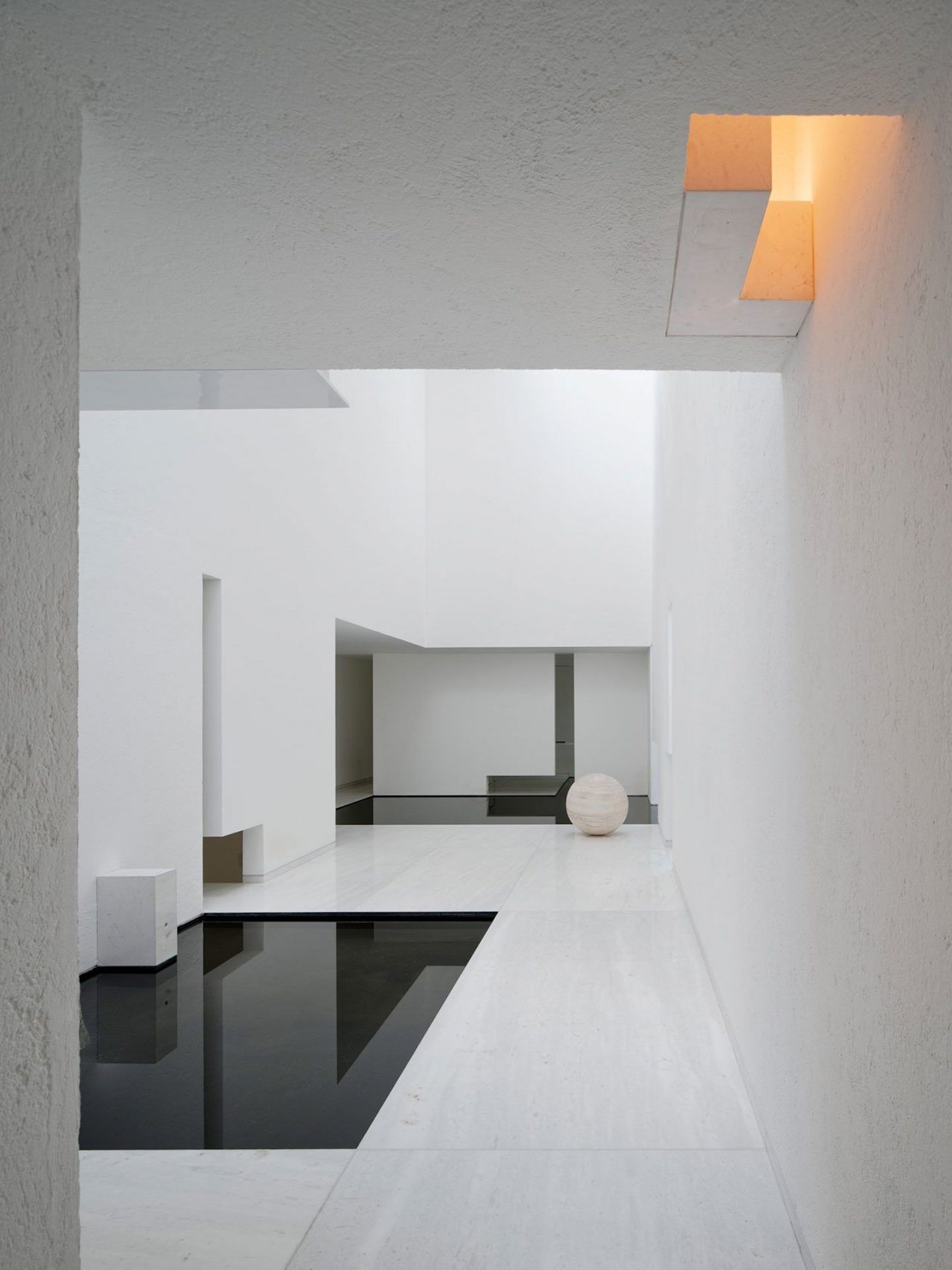 IGNANT-Architecture-Miguel-Ángel-Aragone-Rombo-IV-001
