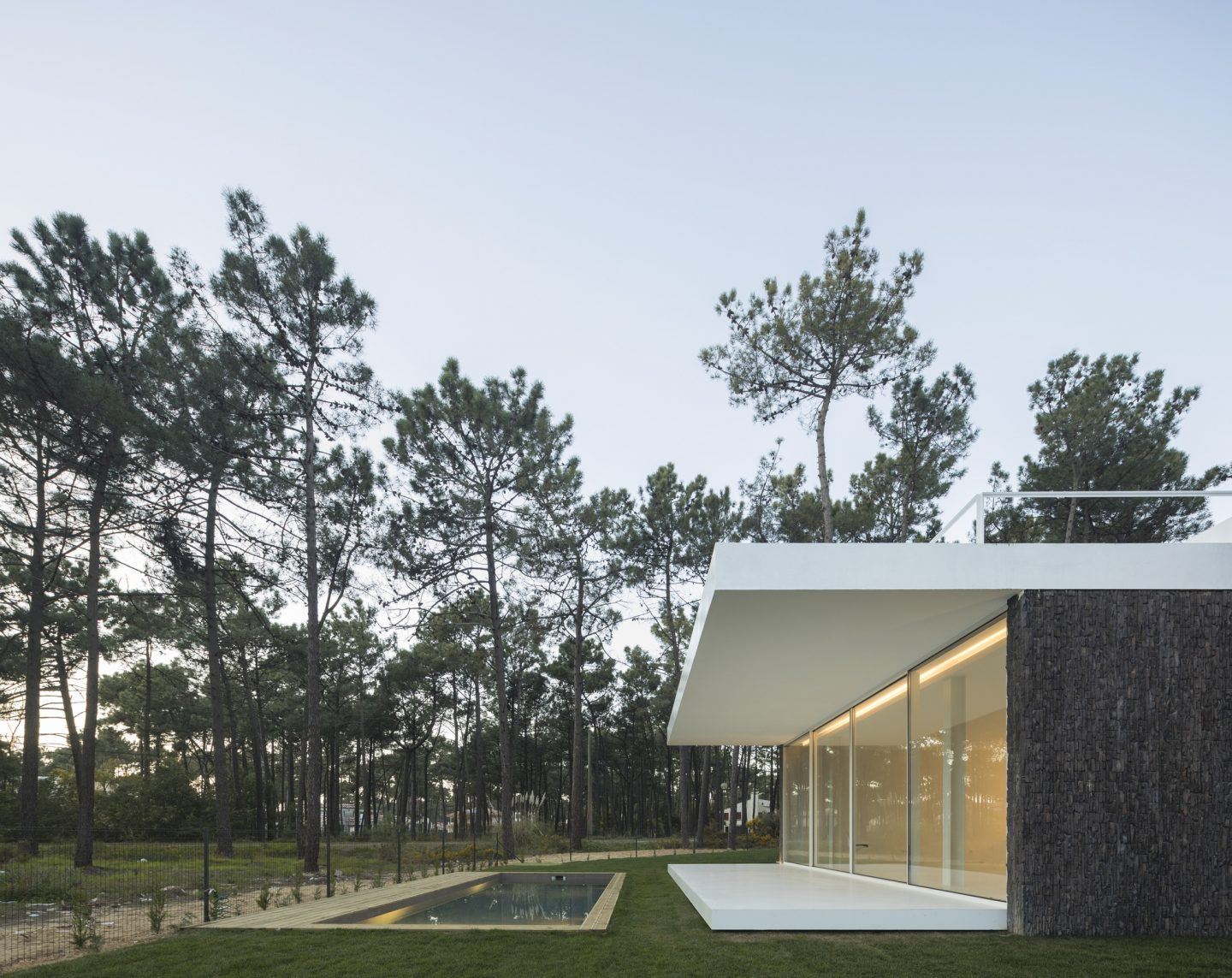 IGNANT-Architecture-Bica-Arquitectos-Herdade-da-Aroeira-House-009